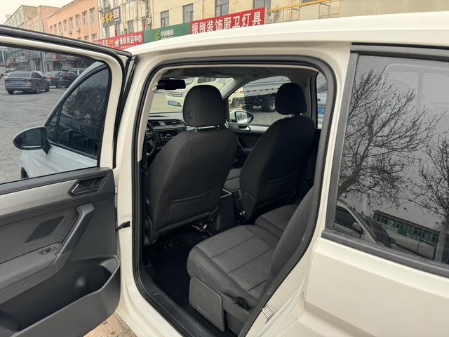 Volkswagen Touran 2017 immagine di auto #7