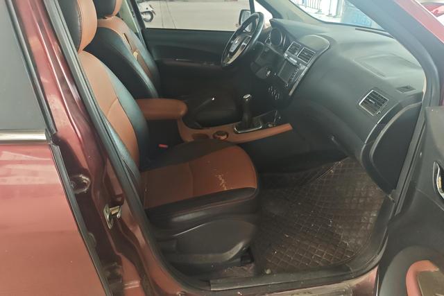 Forthing JOYEAR X5 2014 изображение автомобиля #7