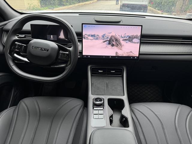 Chery Tiggo 8 2025 image de voiture #7