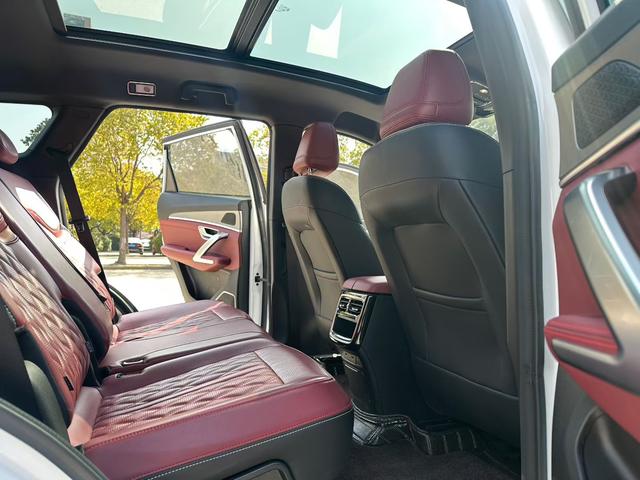 X70 PLUS 2024 #7 X70 PLUS 2024 car image #7