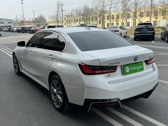 BMW i3 2023 immagine di auto #7