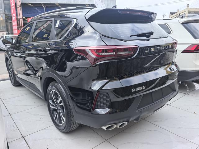 X70 2023 car image #7