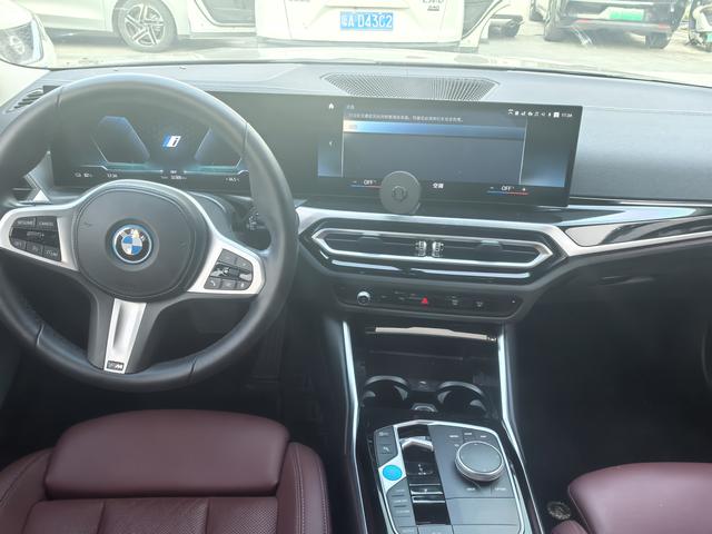 BMW i3 2023 imagem de carro #7