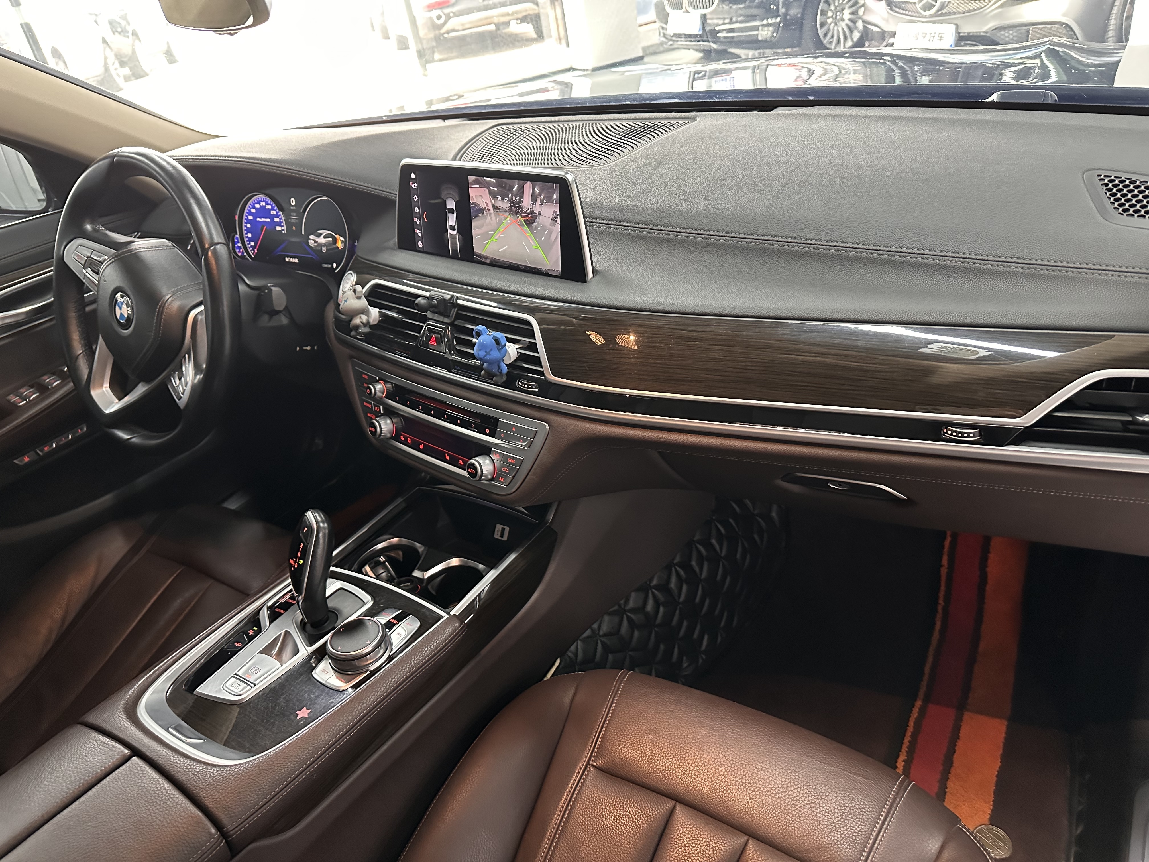 BMW 7 Series 2017 #7 BMW 7 Series 2017 car image #7
