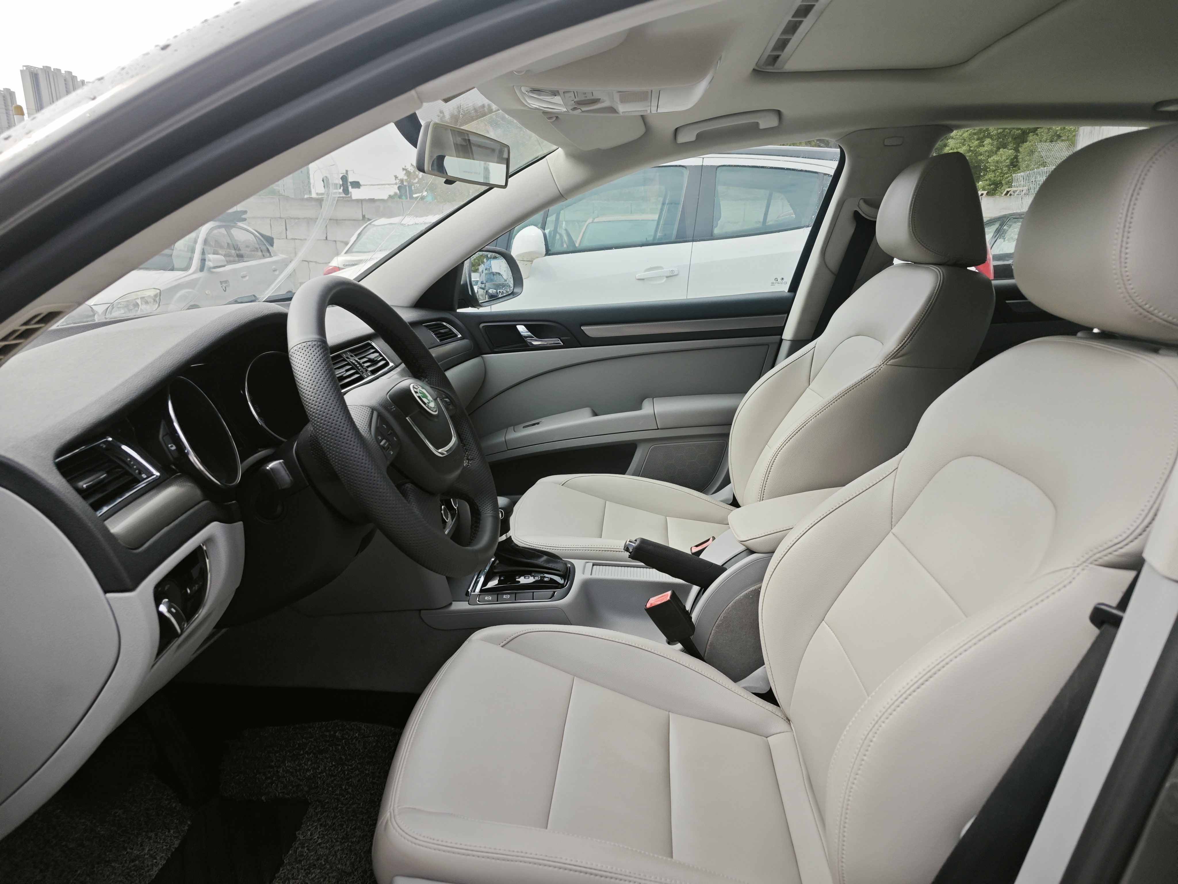 Skoda Superb 2012 imagen de coche #7