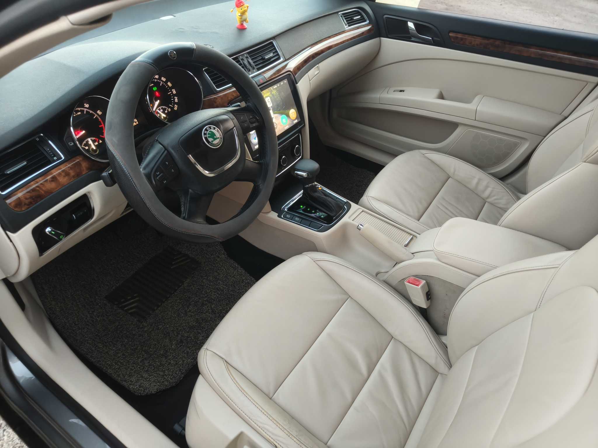 Skoda Superb 2012 imagen de coche #7