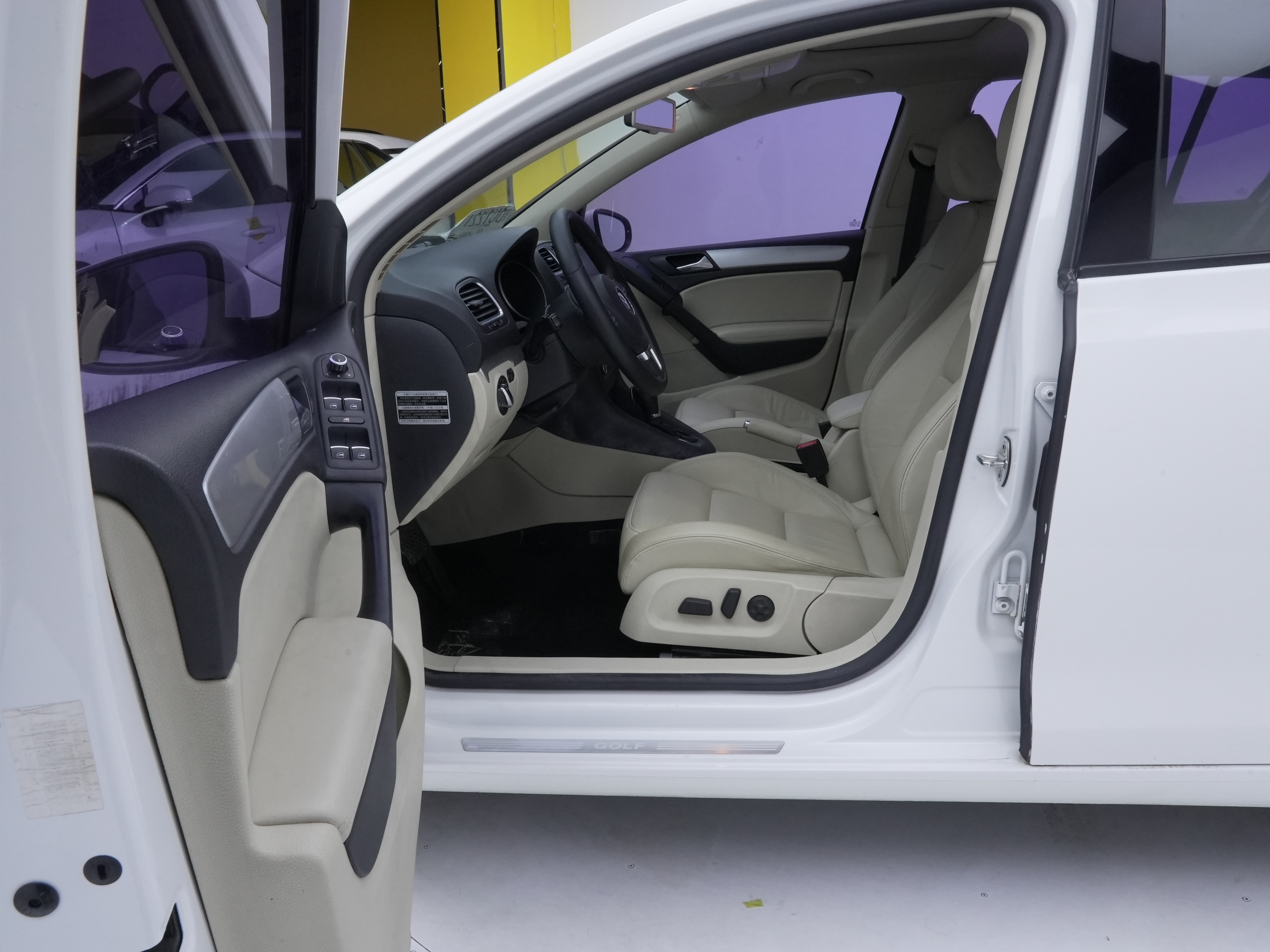 Volkswagen Golf 2013 car image #7