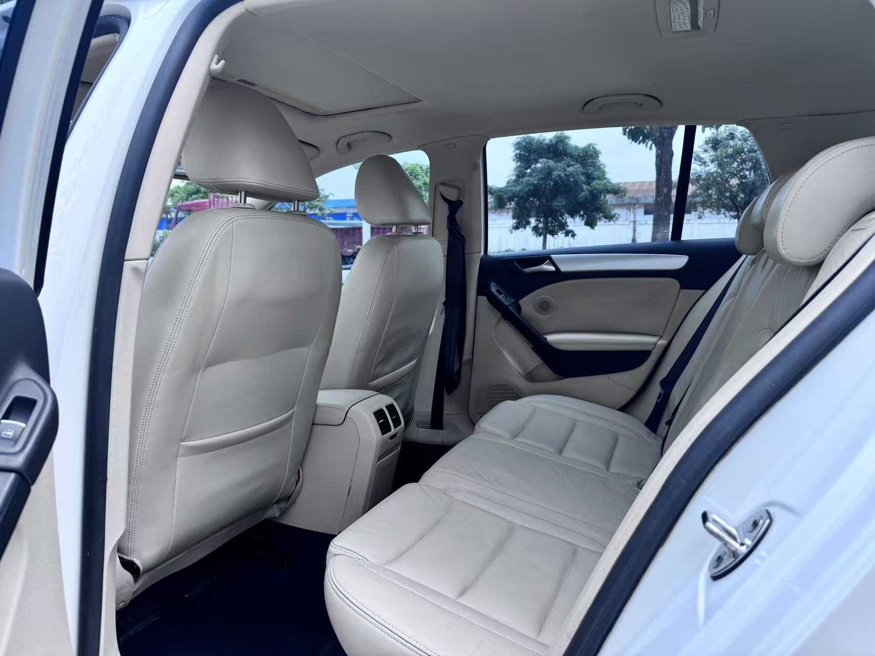 Volkswagen Golf 2013 car image #7
