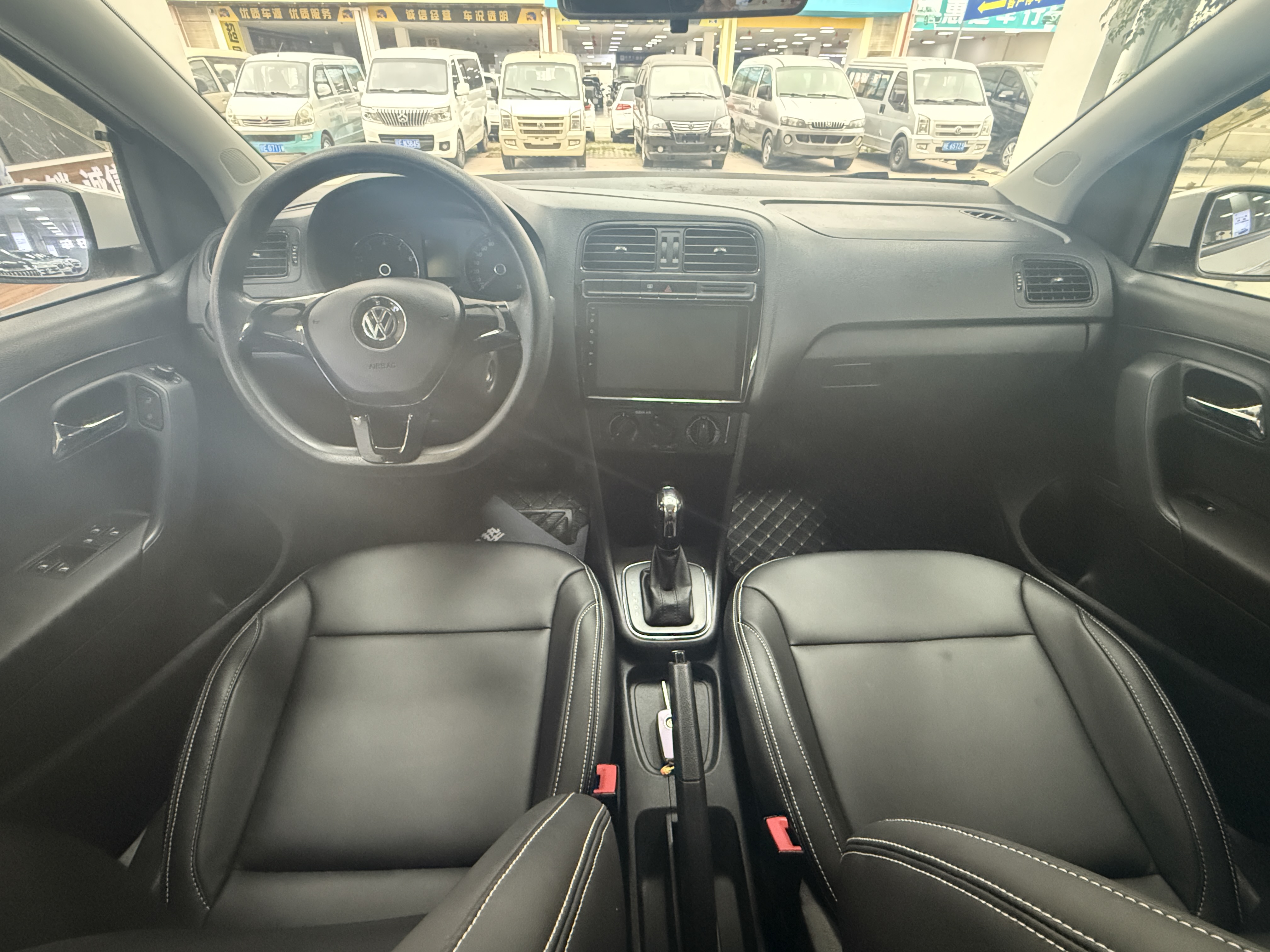 Polo 2018 car image #7
