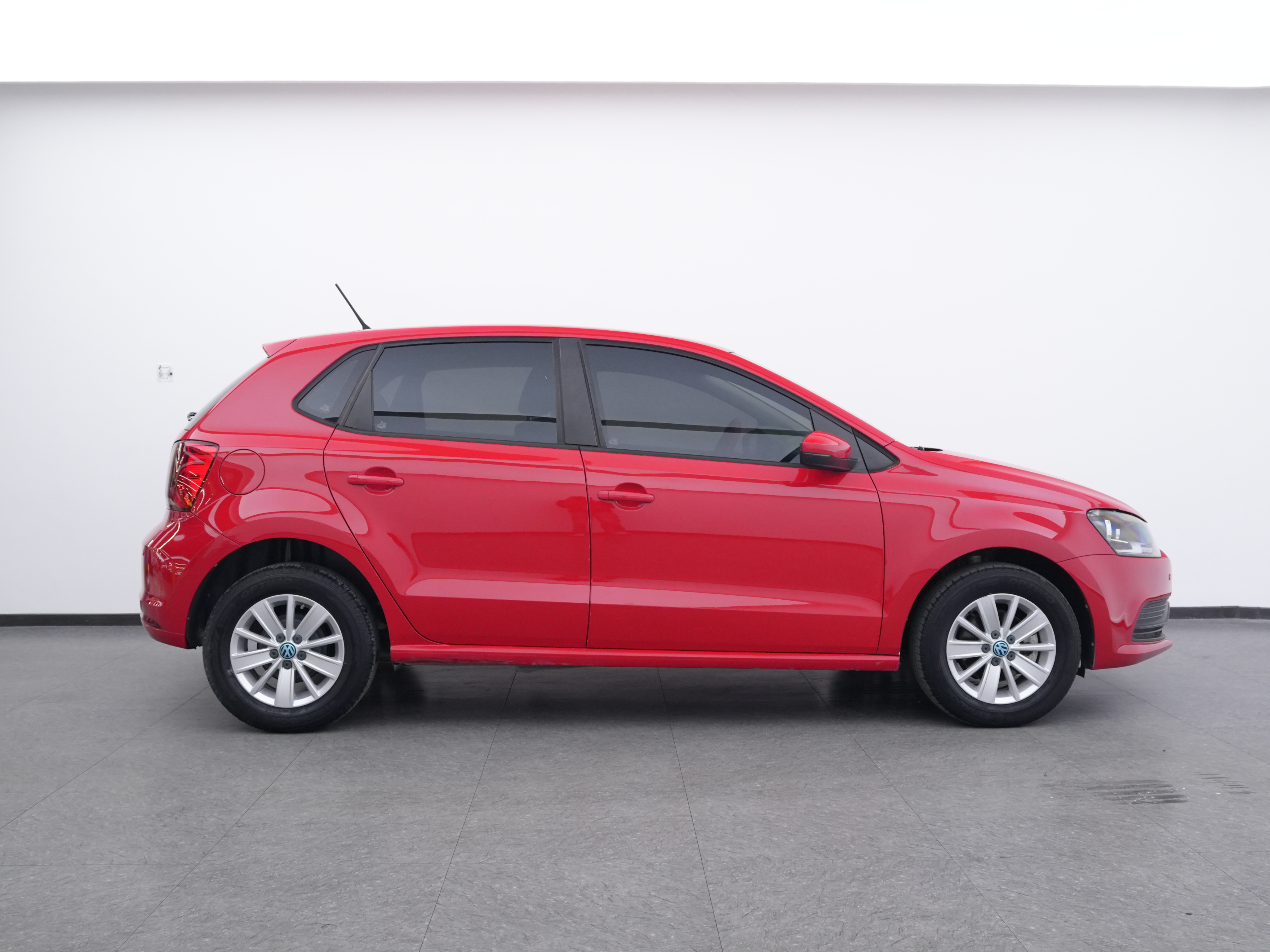 Polo 2017 car image #7