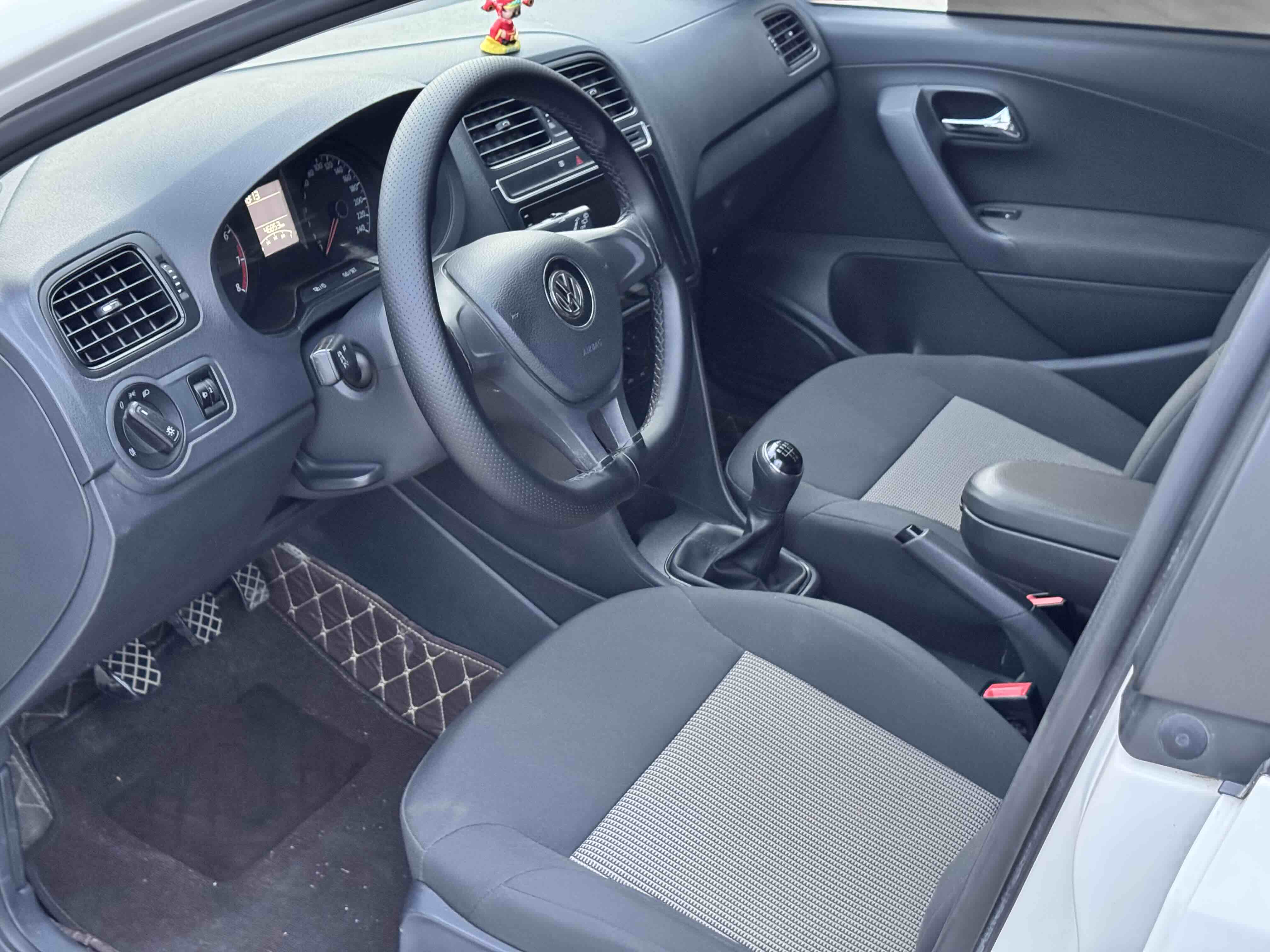 Volkswagen Polo 2019 car image #7