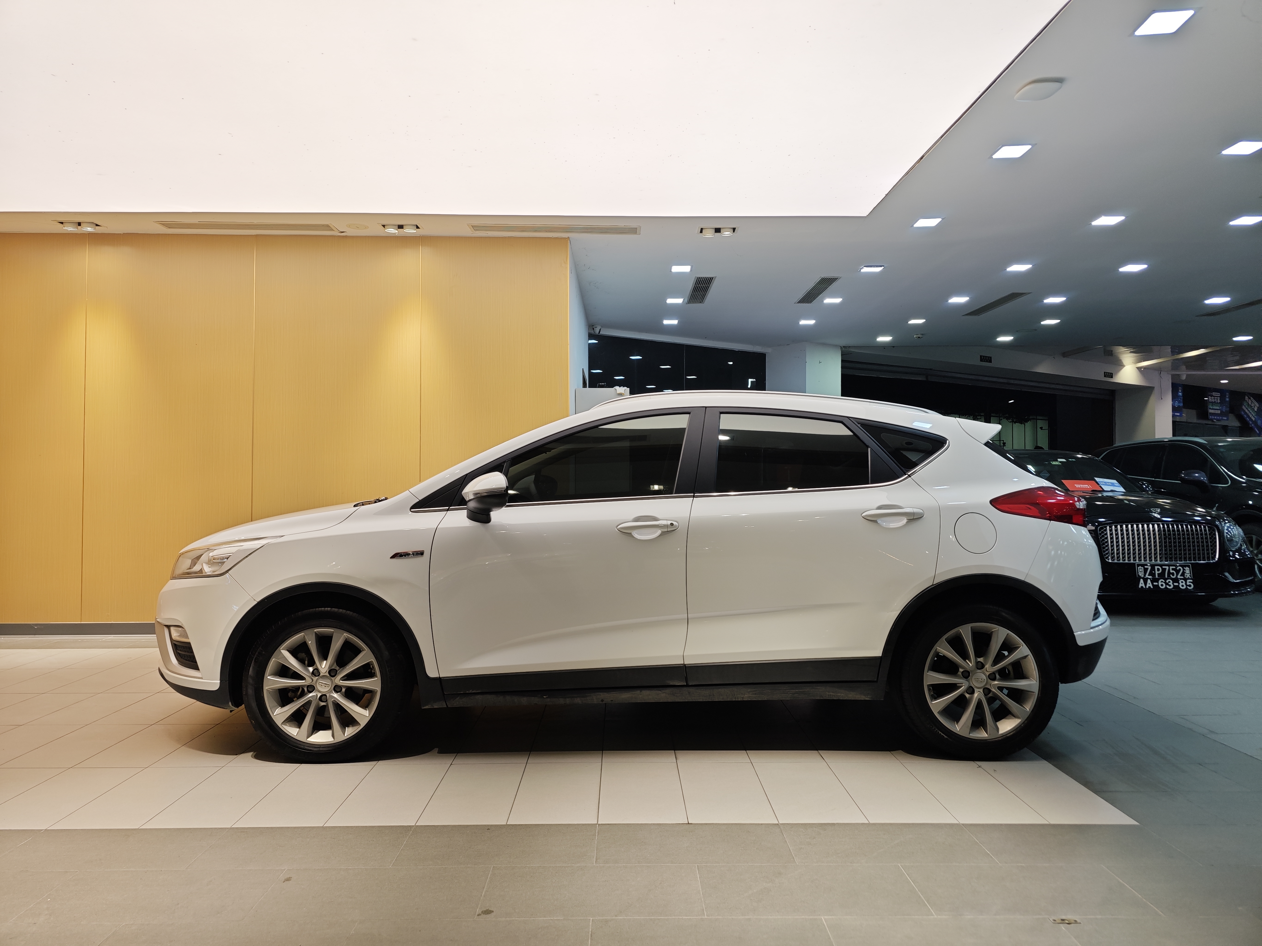 GEELY 2017 car image #7