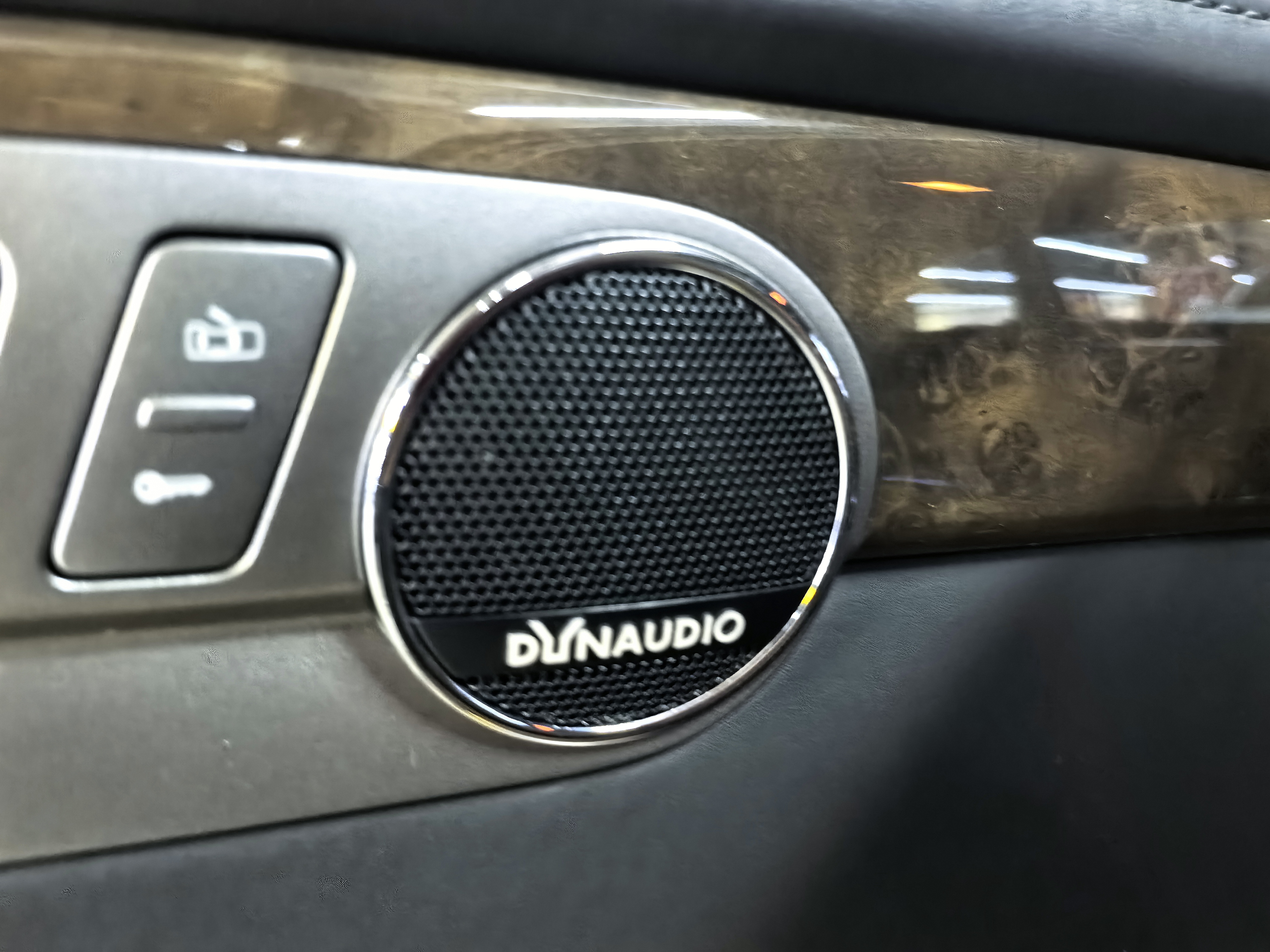 Volkswagen Pheaton 2015 immagine di auto #7