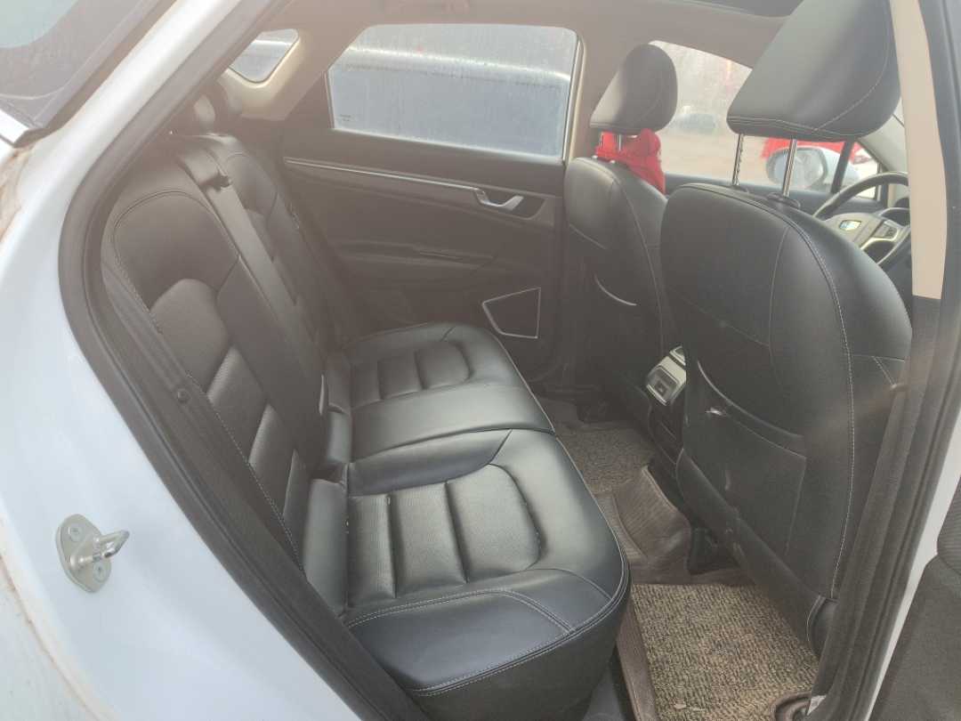 Emgrand GS 2017 car image #7