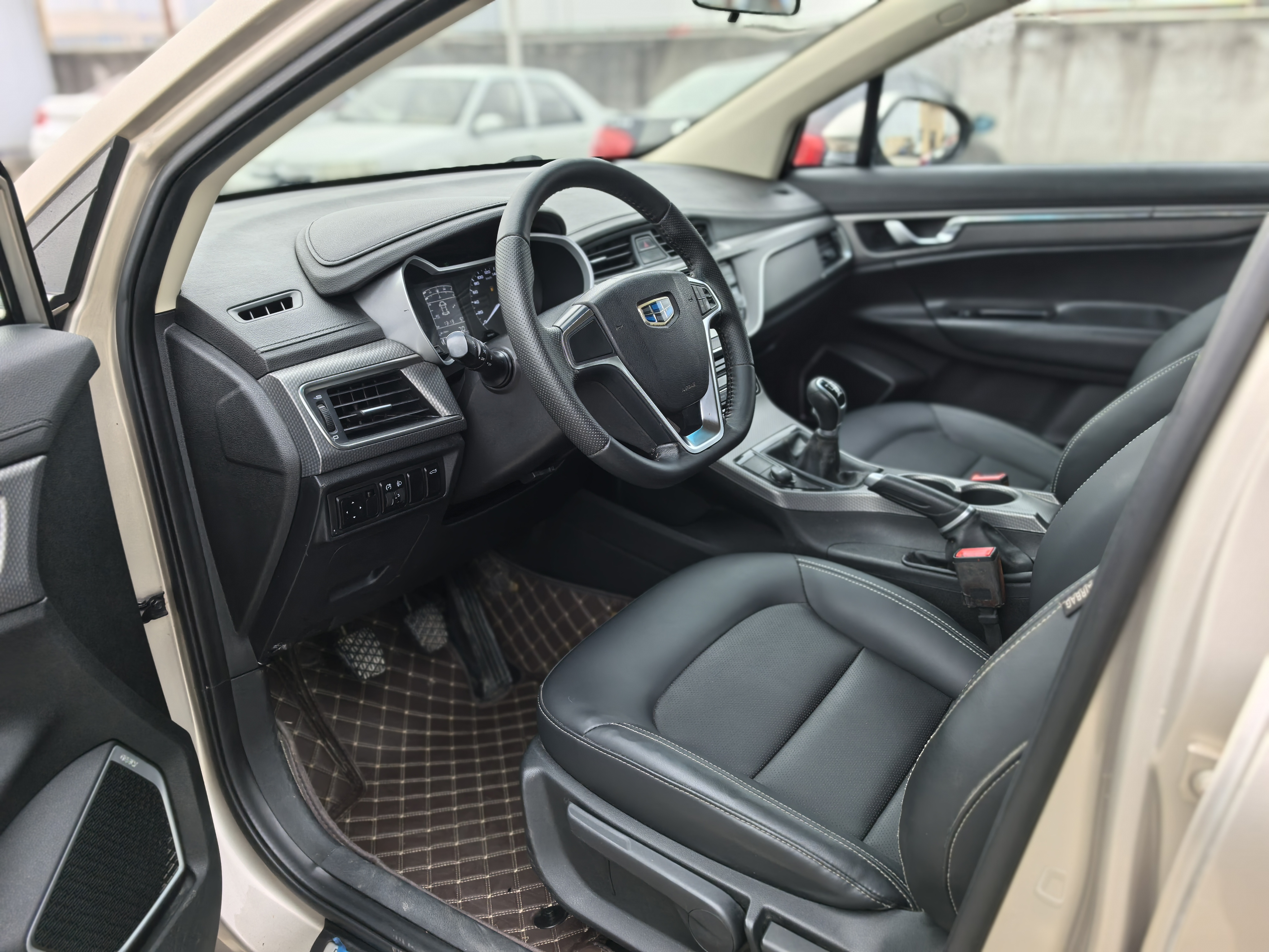 Emgrand GS 2017 car image #7