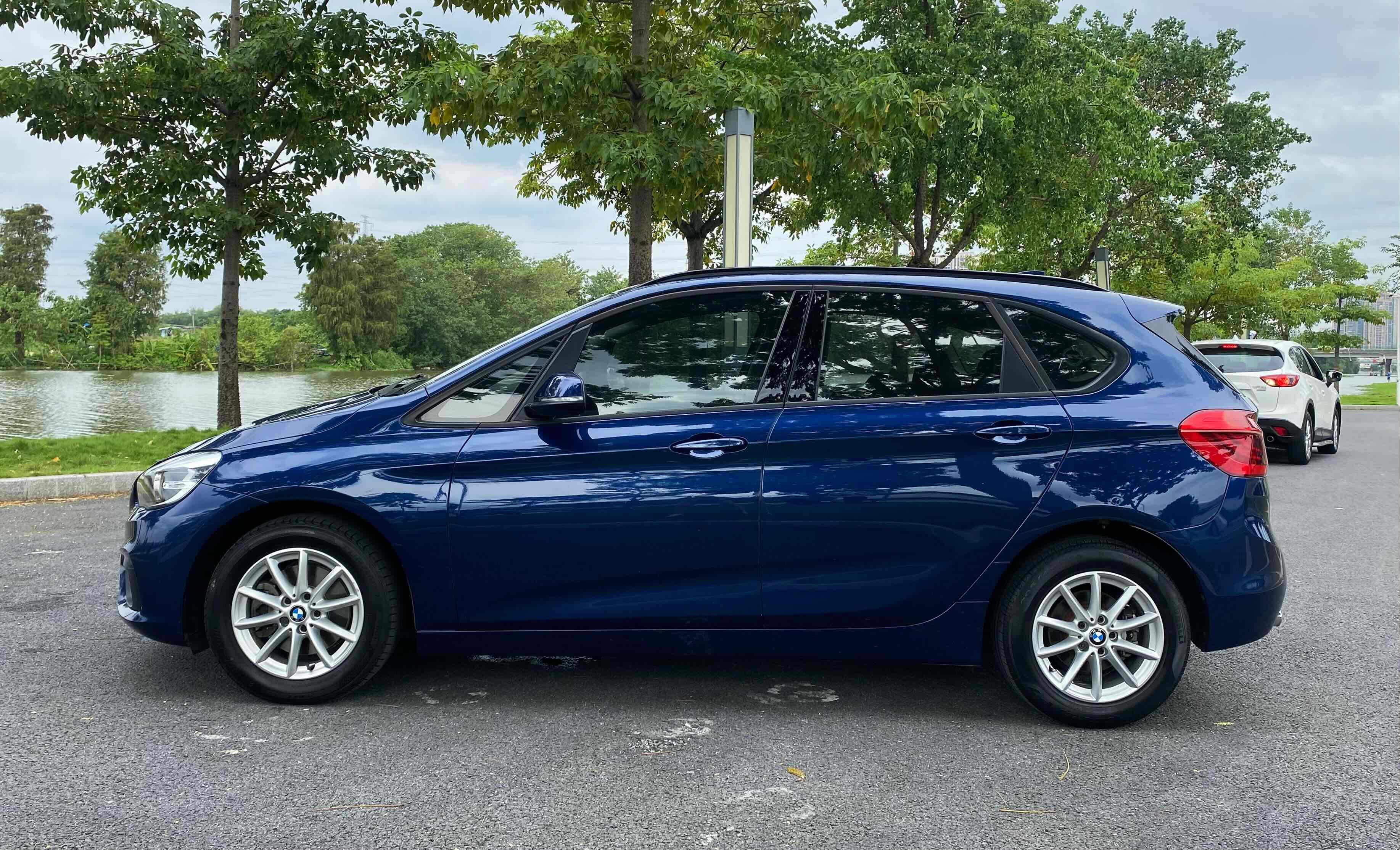 BMW 2 Series Tourer 2016 car image #7