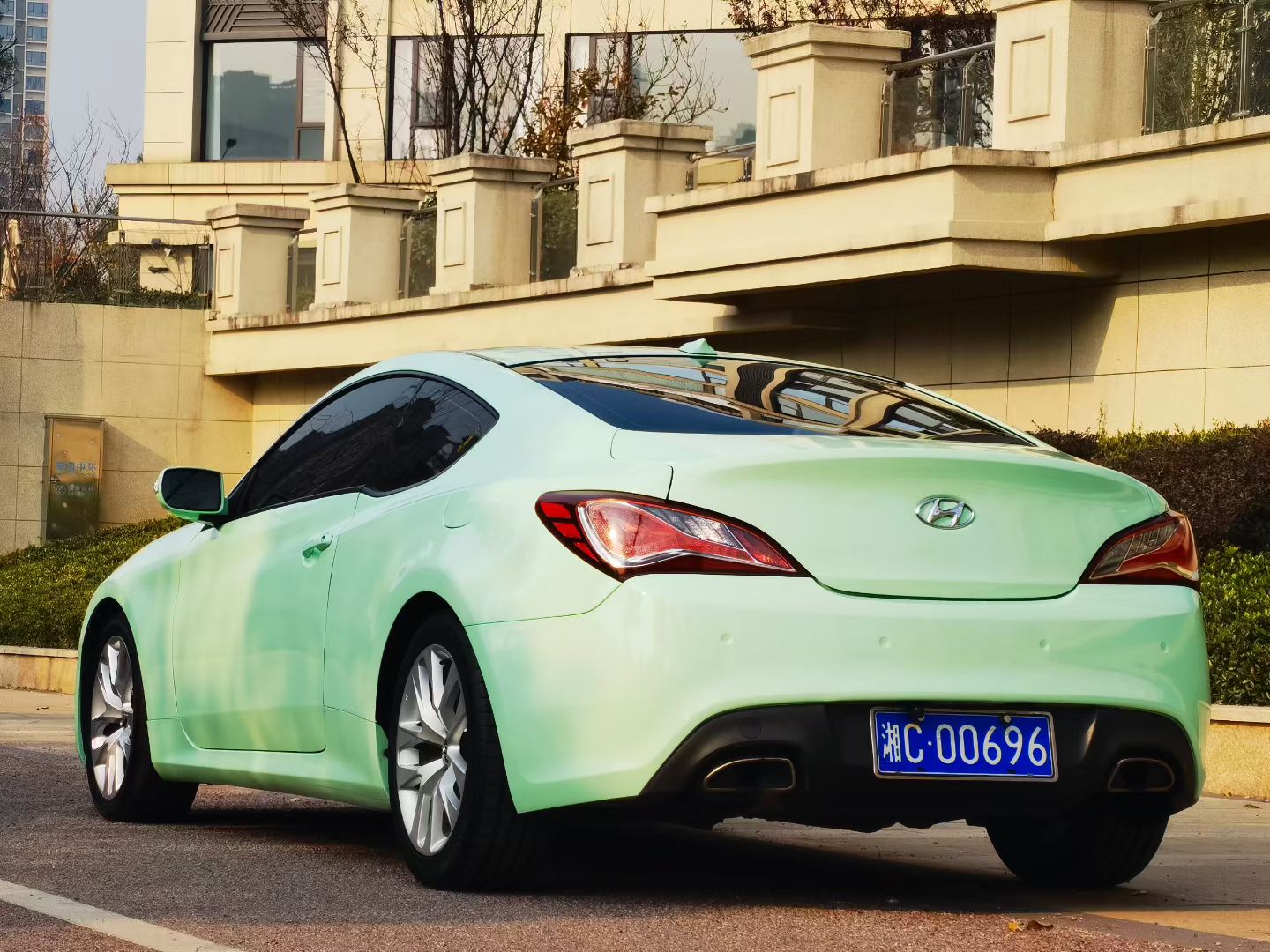 Hyundai Rohens-Coupe 2014 #7 Hyundai Rohens-Coupe 2014 car image #7