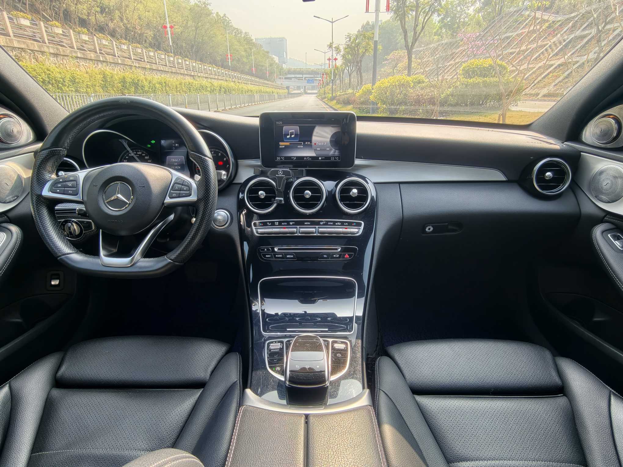 Mercedes-Benz C Class 2016 car image #7