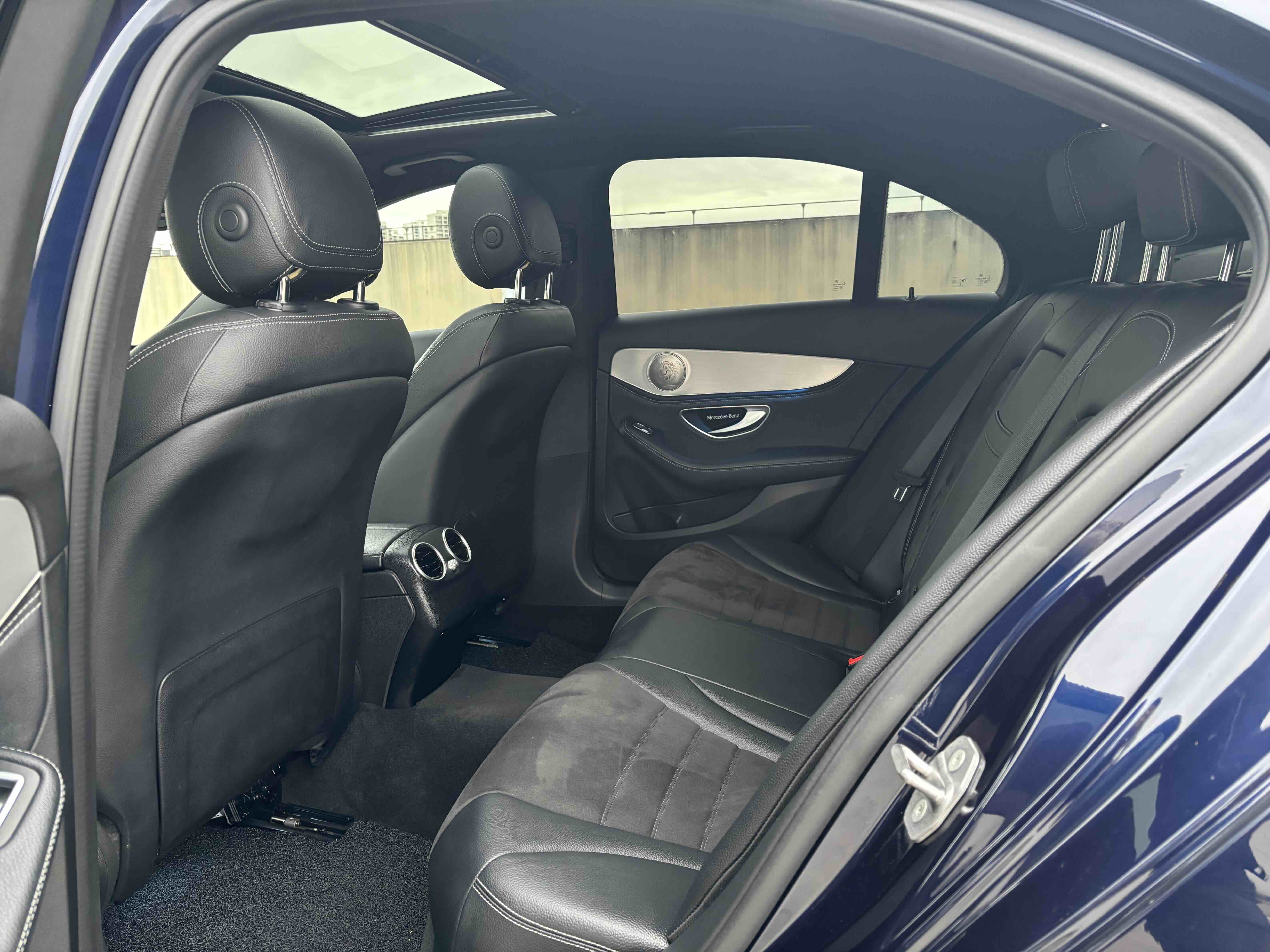 Mercedes-Benz C Class 2016 car image #7