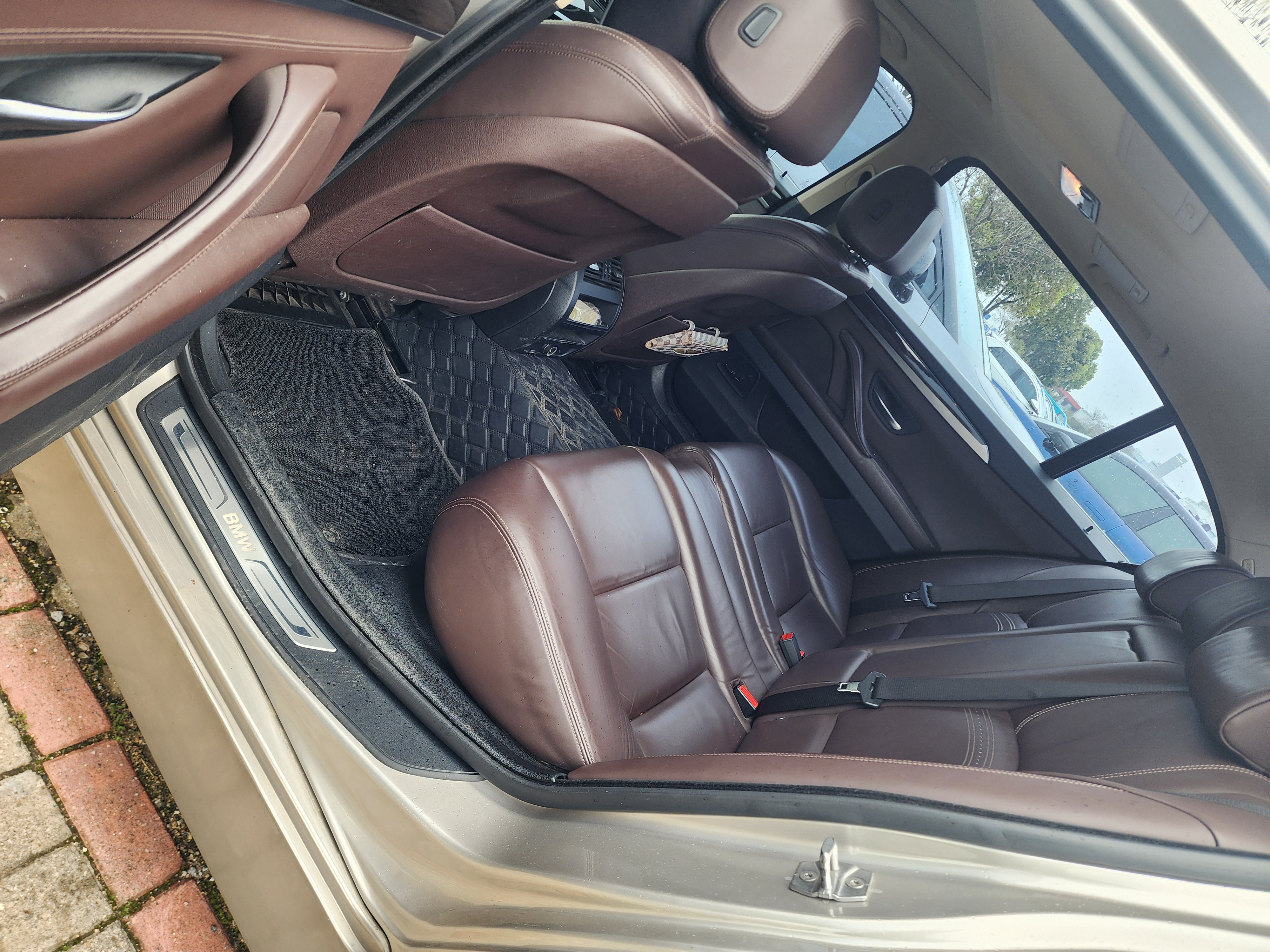 BMW 5 Series 2017 immagine di auto #7