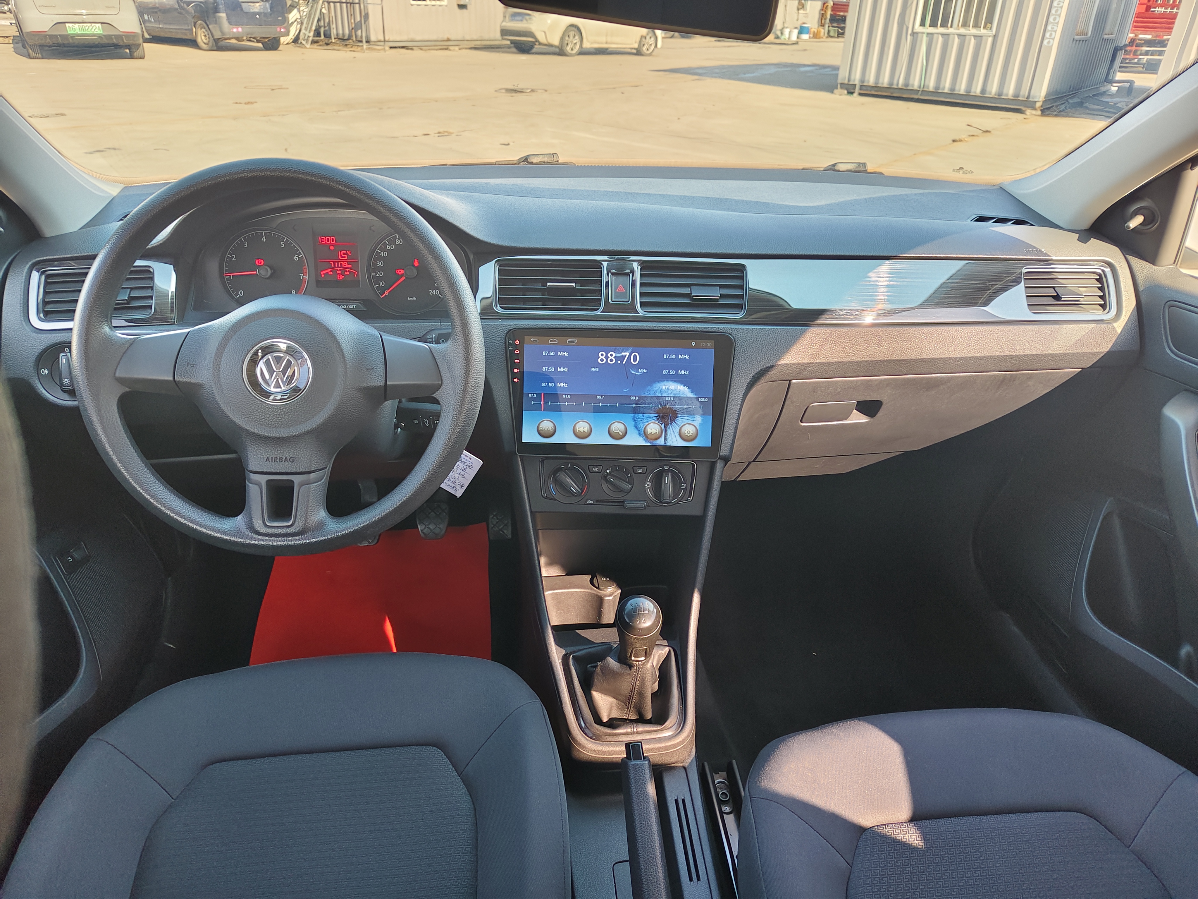 Santana 2014 car image #7