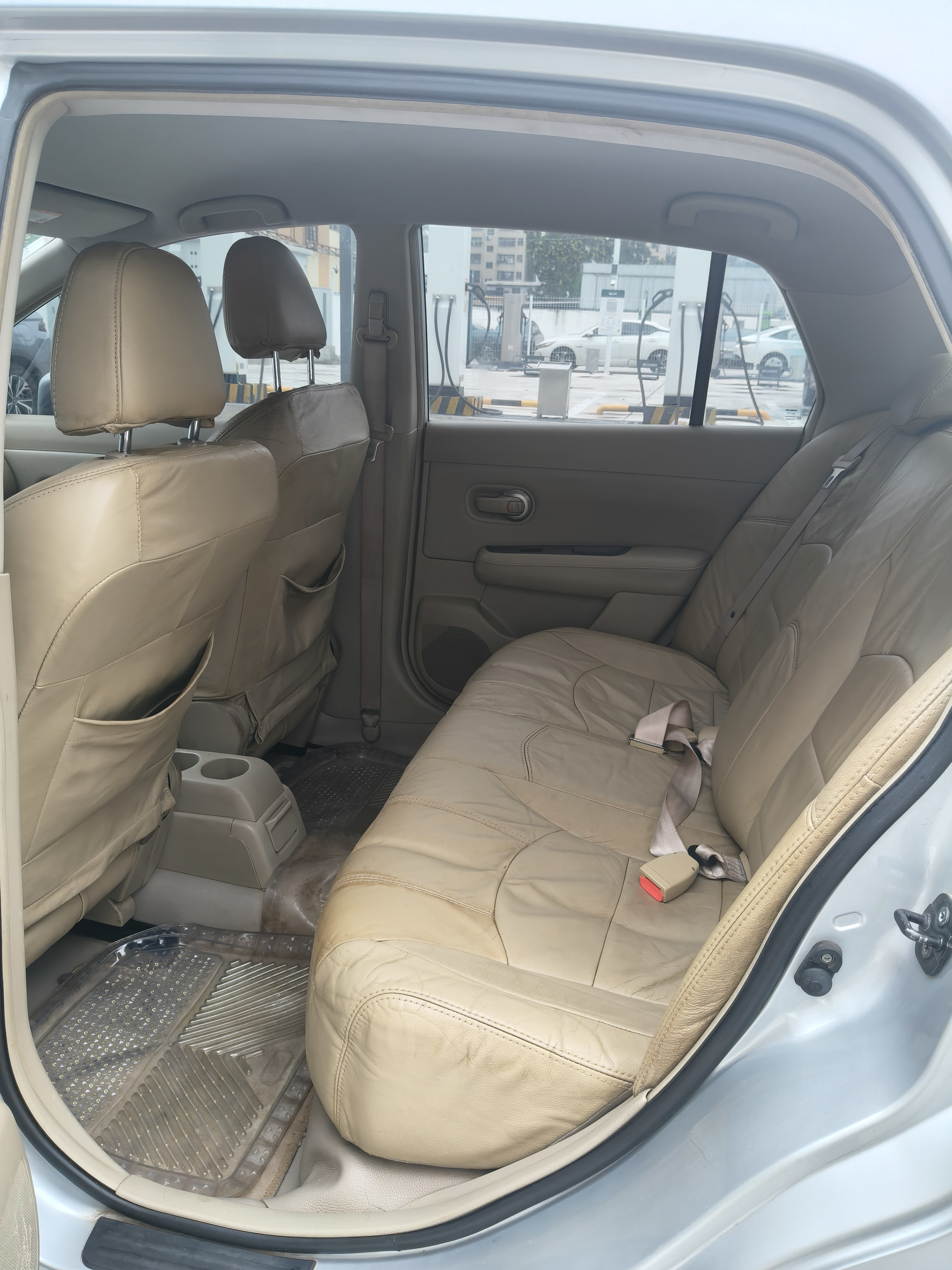 日产 颐达 2010 汽车图片 #7