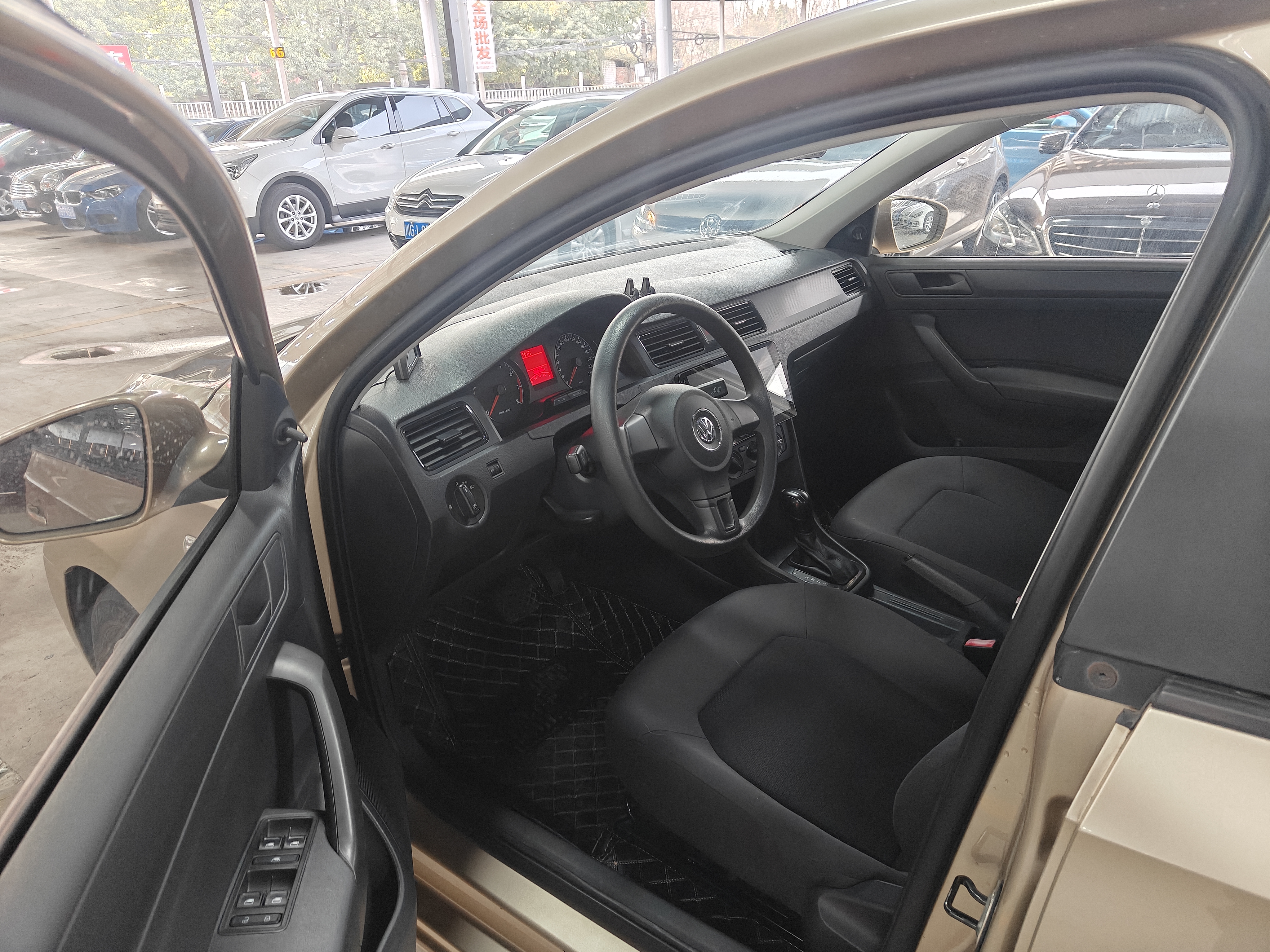 Santana 2014 car image #7