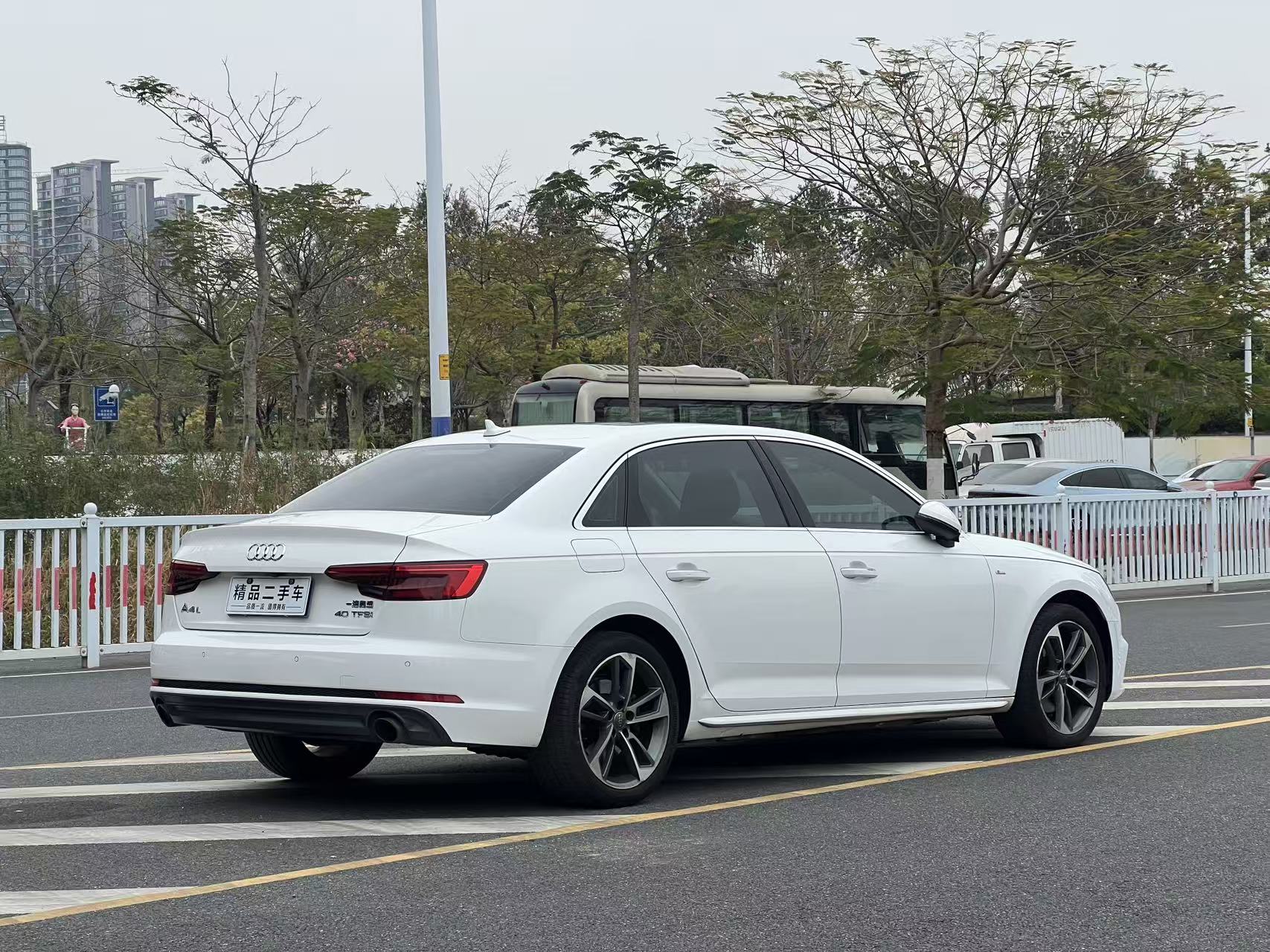 Audi A4L 2017 #7 Audi A4L 2017 car image #7