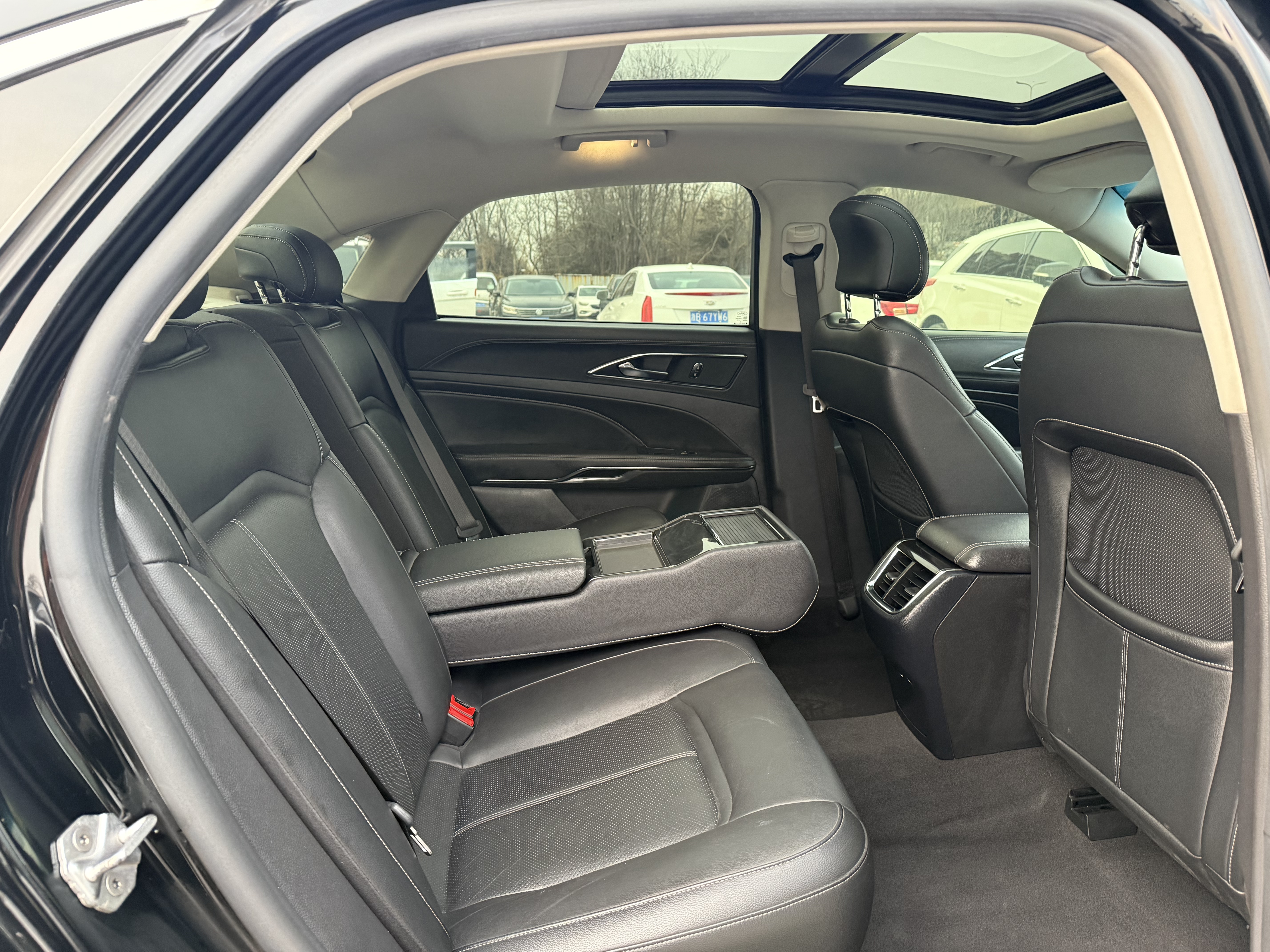 Ford Taurus 2016 car image #7