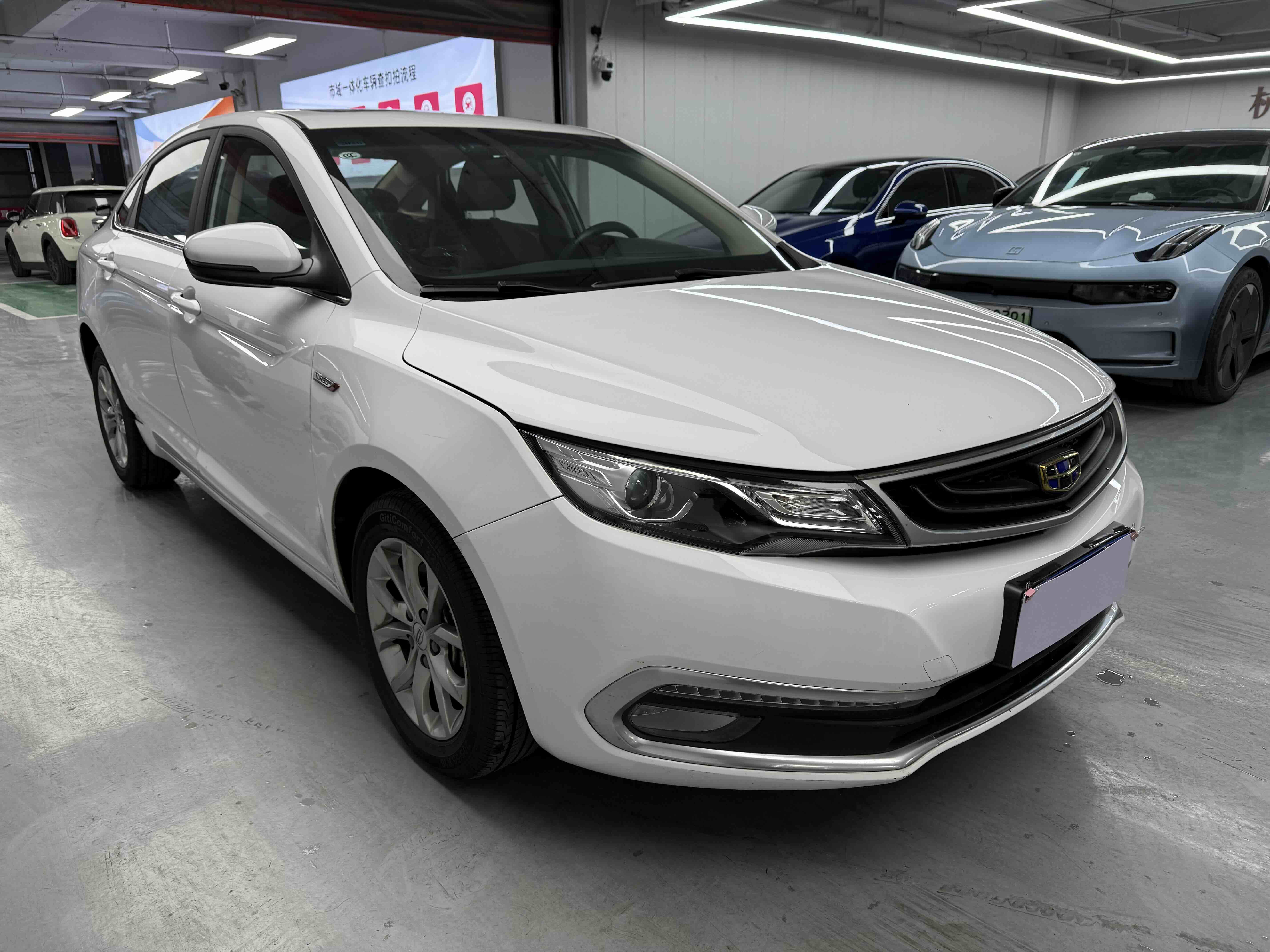 Emgrand GL 2018 car image #7