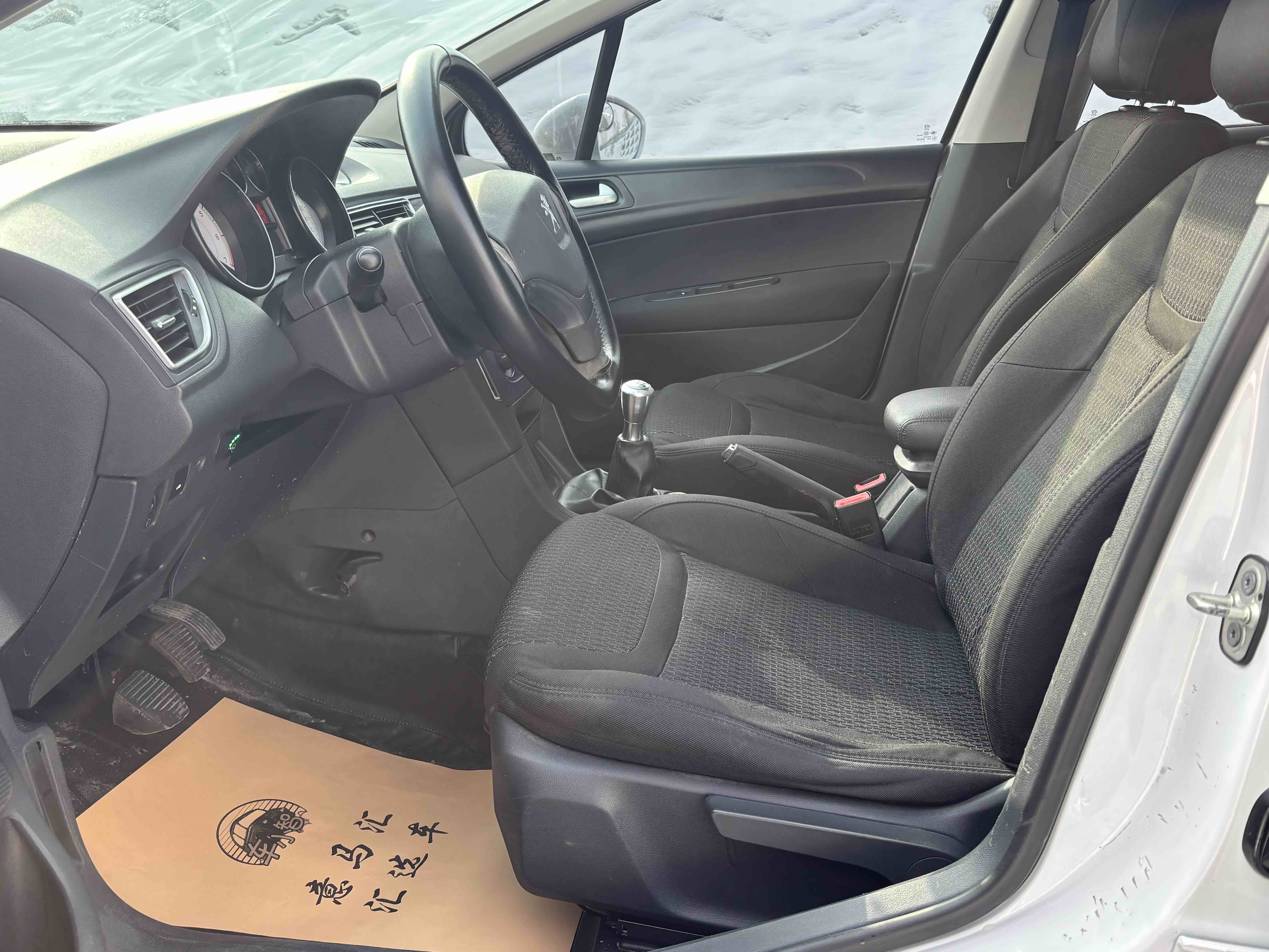 Peugeot 308 2016 car image #7