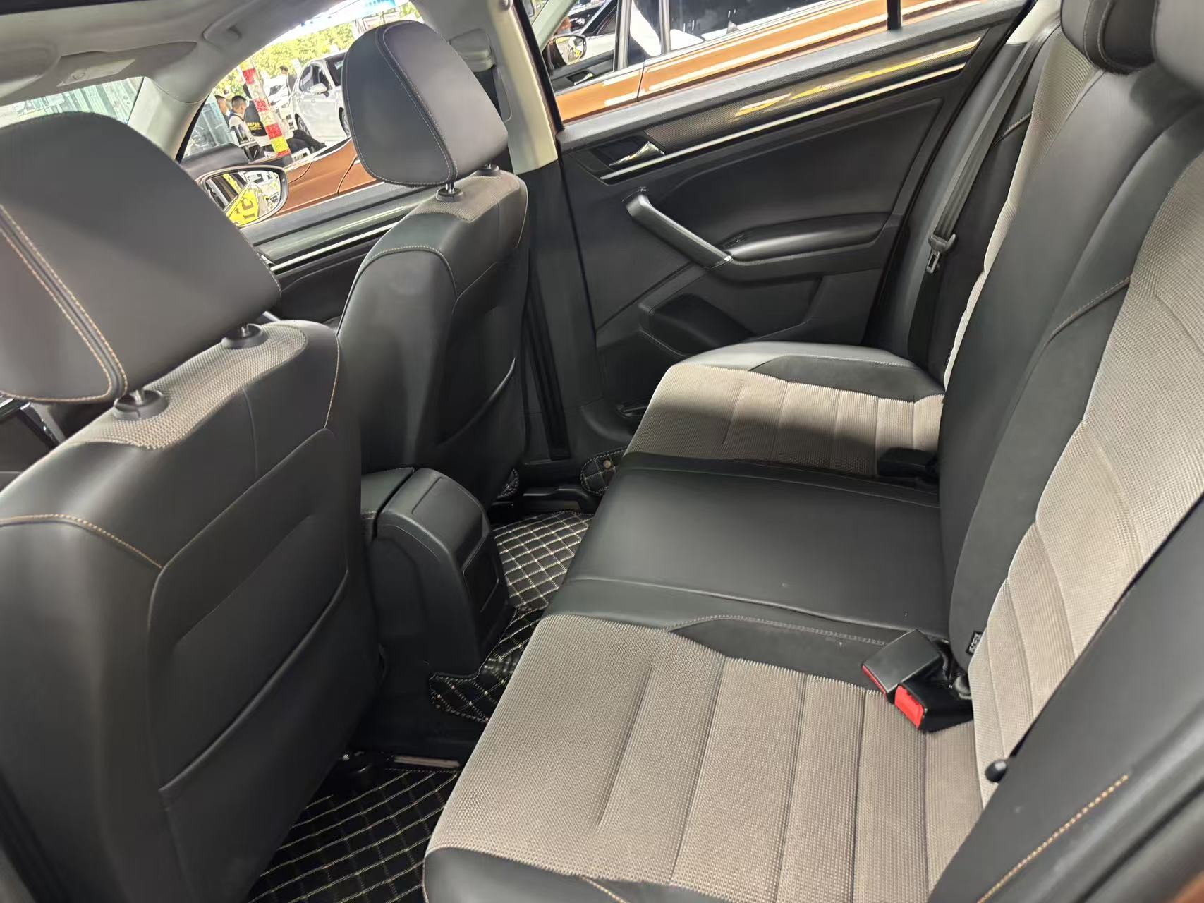 Volkswagen C-Trek 2017 immagine di auto #7