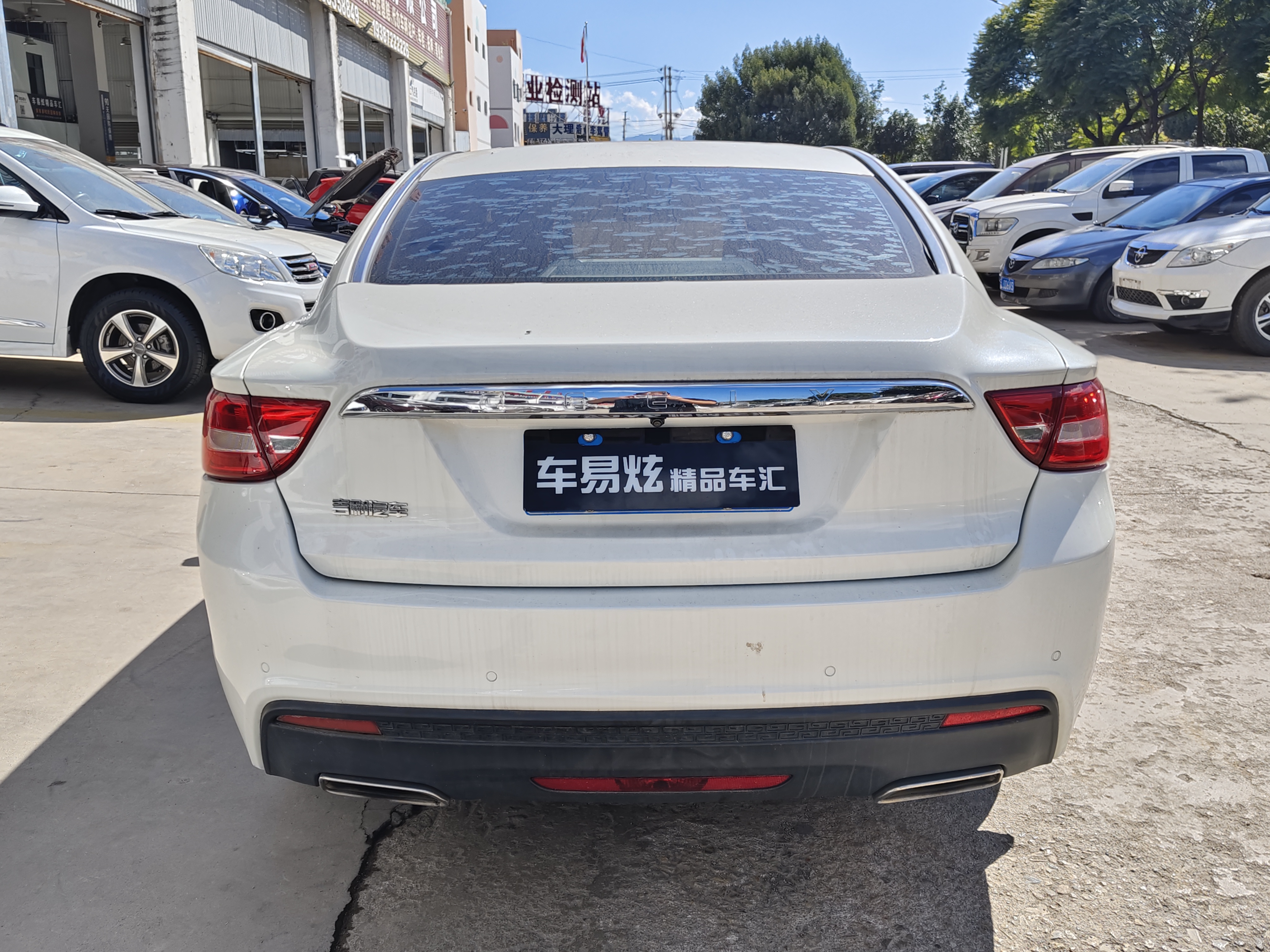 GEELY Ulion 2017 immagine di auto #7