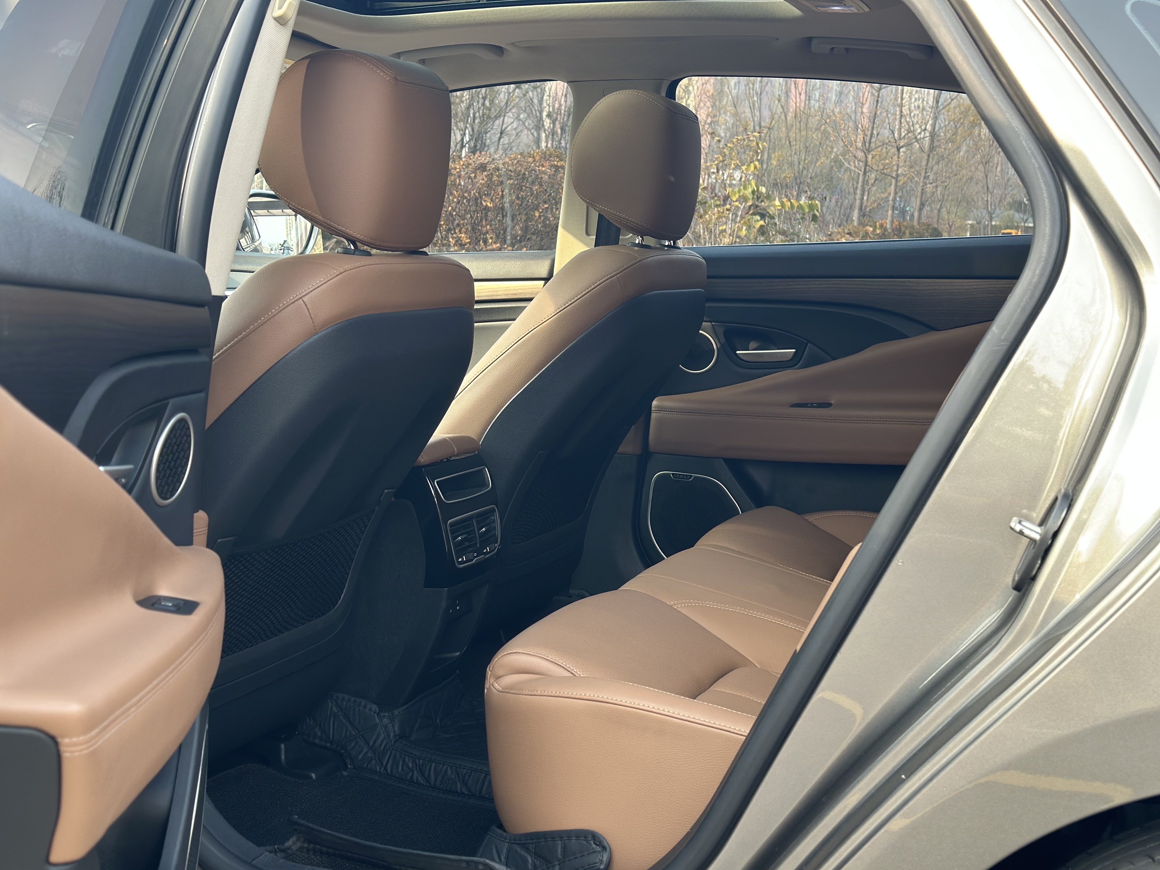 GEELY Ulion 2017 immagine di auto #7