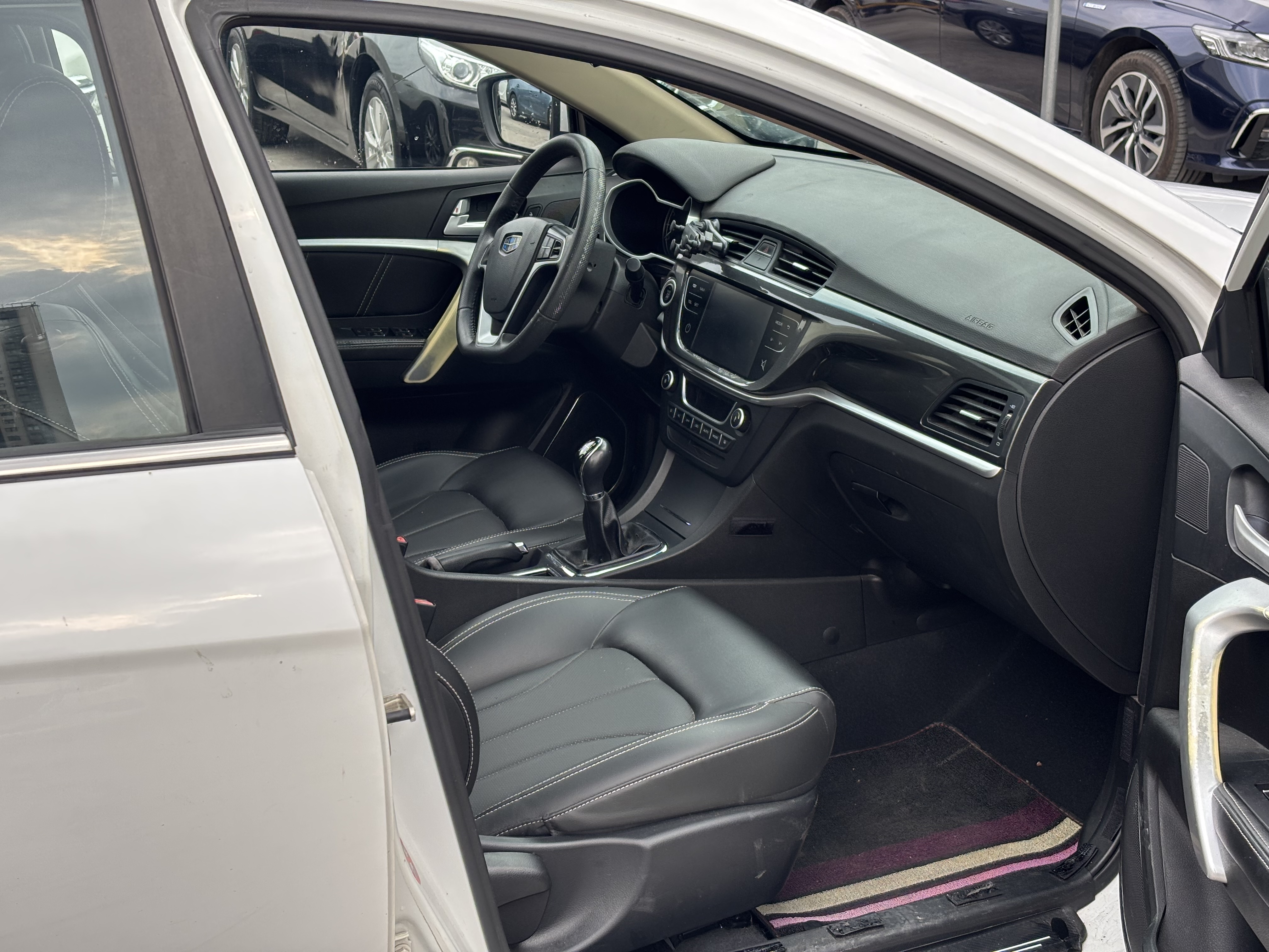 GEELY Emgrand 2017 car image #7