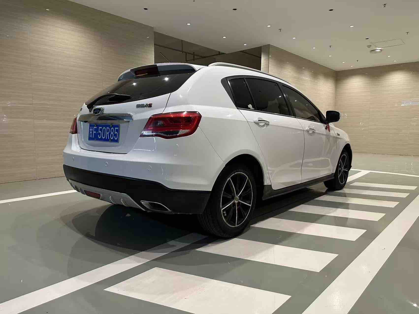 GEELY Emgrand 2017 car image #7
