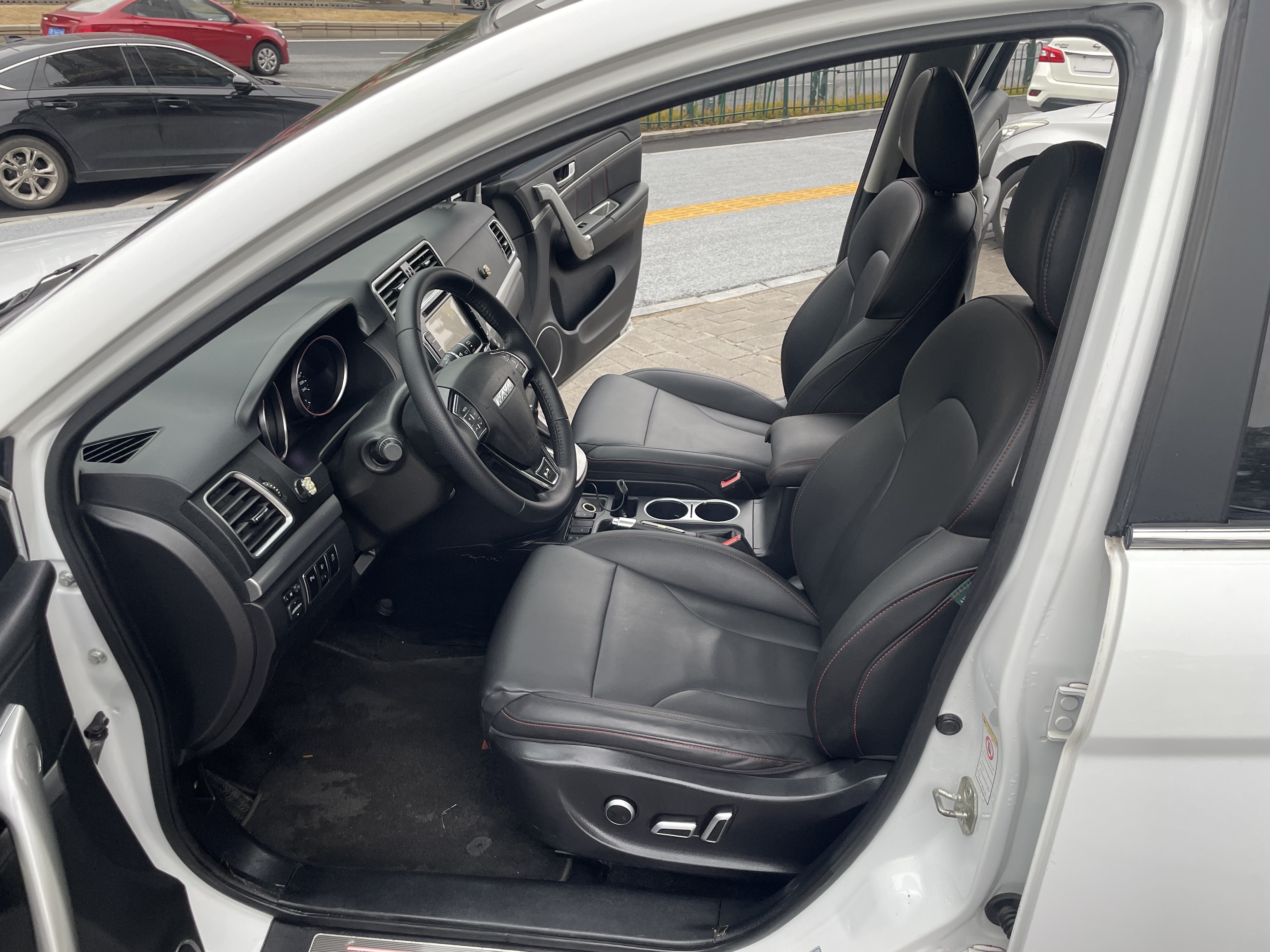 Haval H6 2016 car image #7