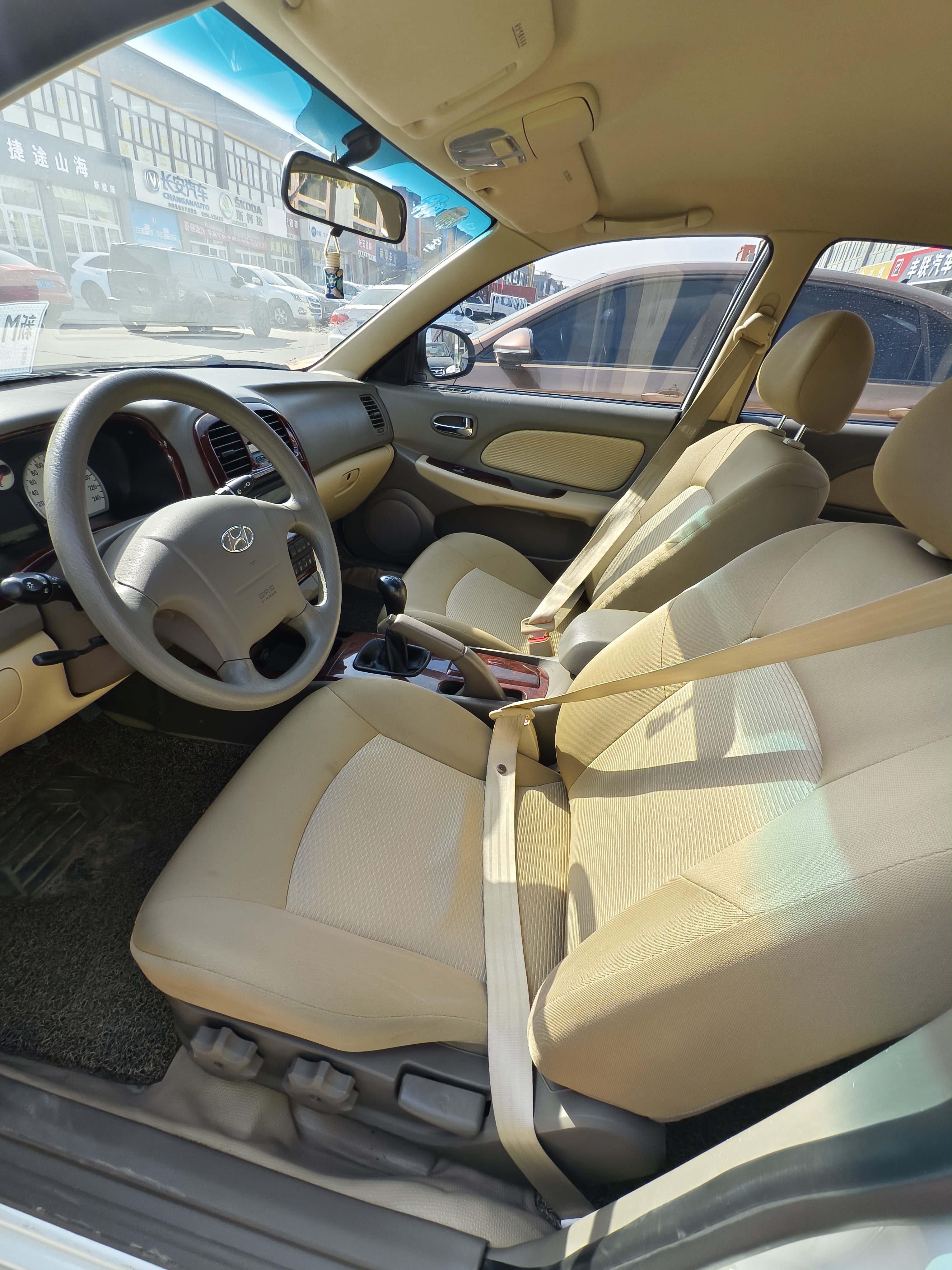 Hyundai moInca 2013 car image #7