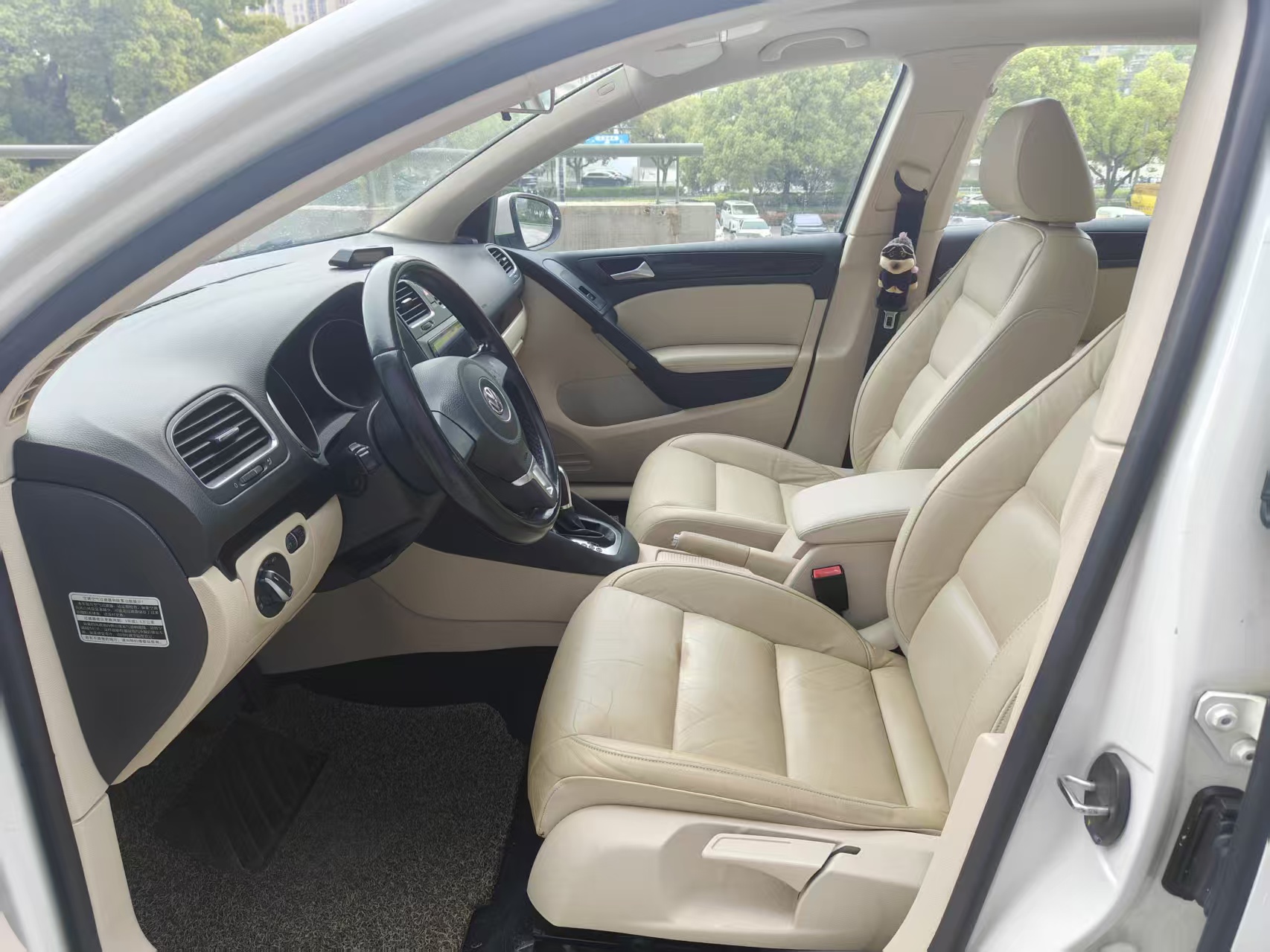 Volkswagen Golf 2013 car image #7