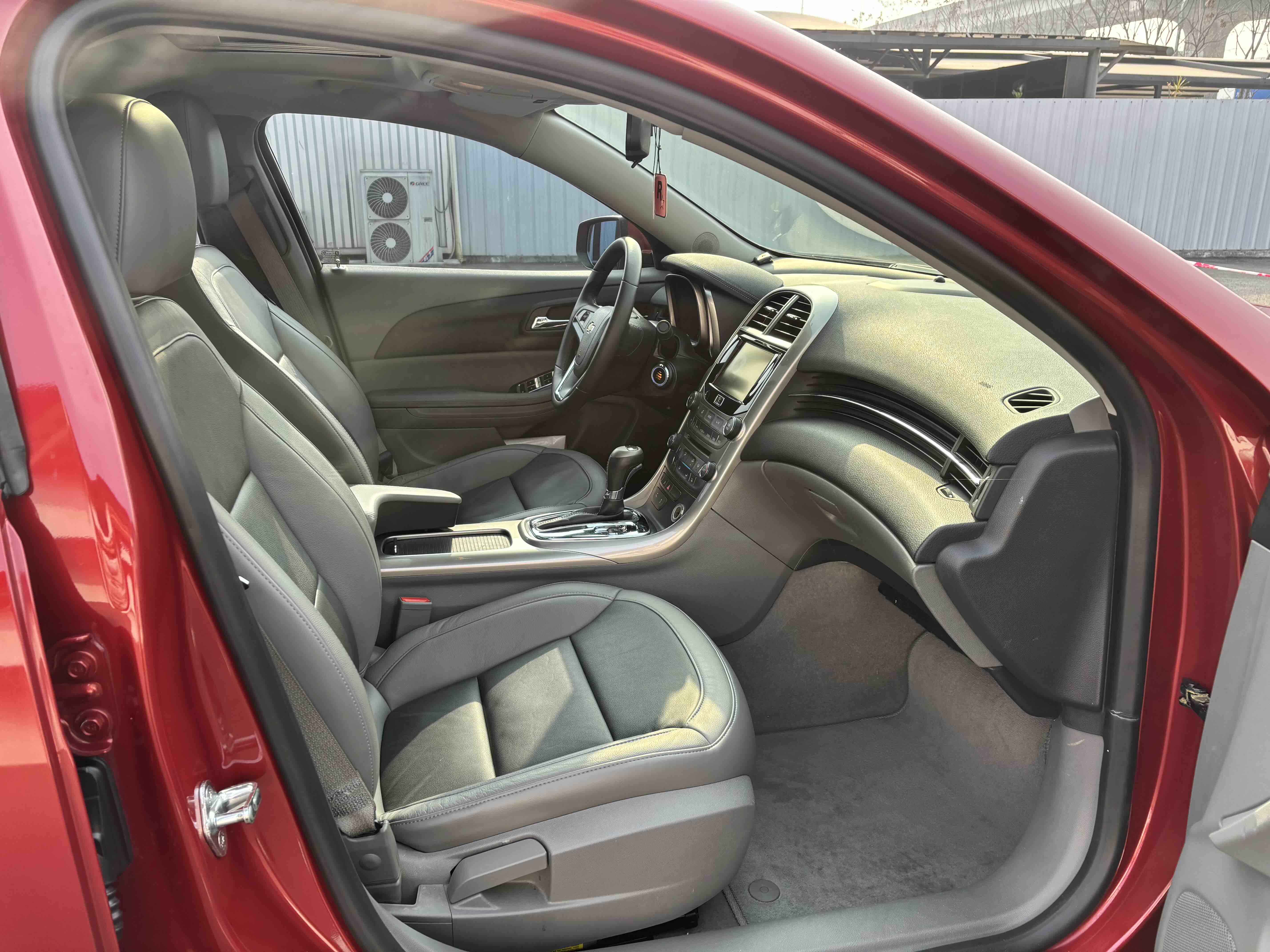 Chevrolet Malibu 2013 изображение автомобиля #7