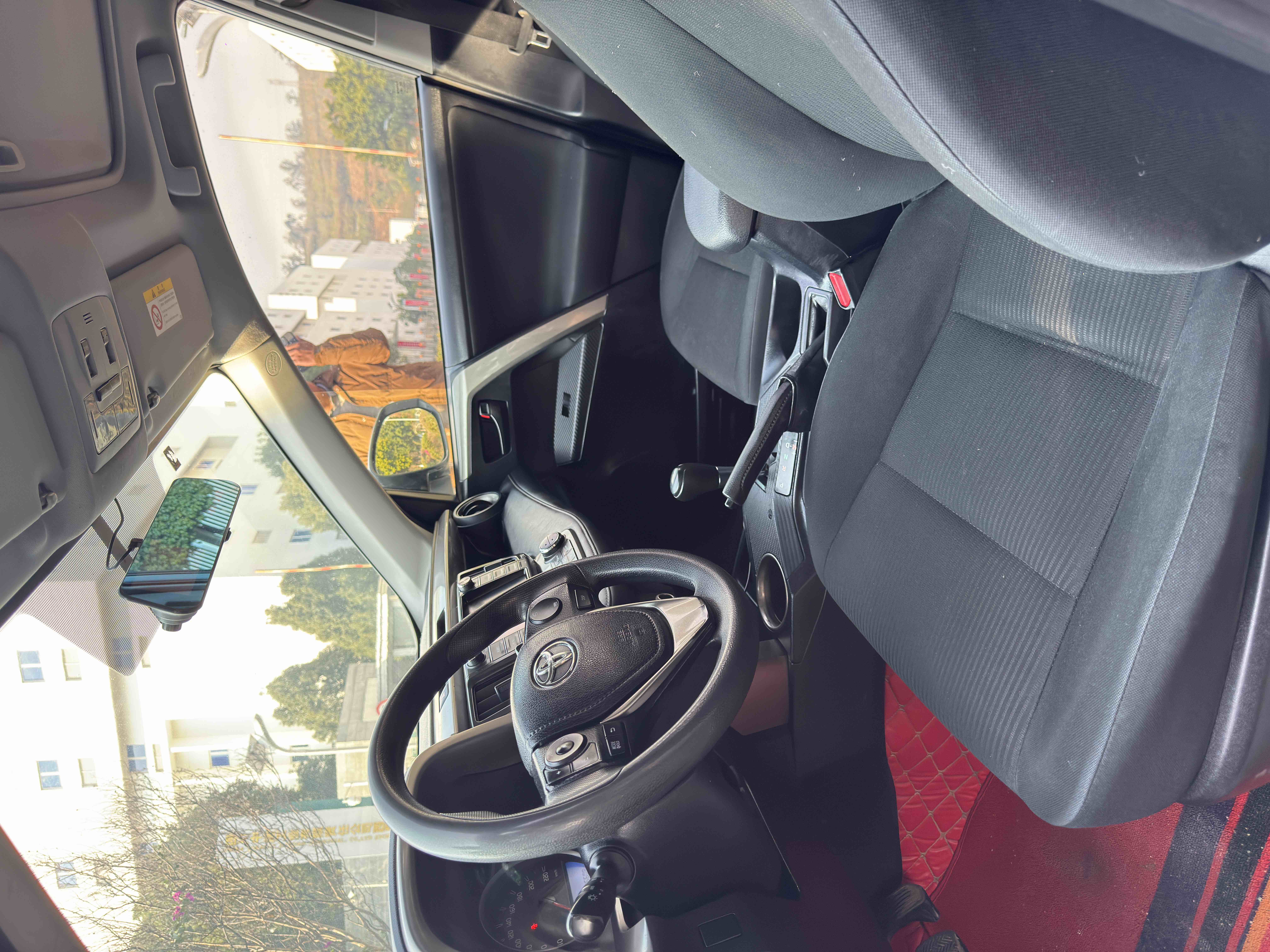 Toyota RAV4 2016 car image #7