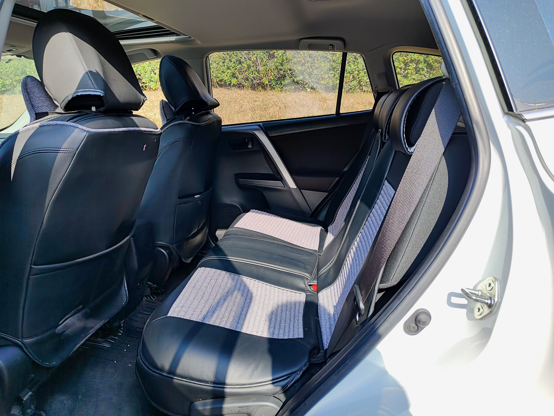 Toyota RAV4 2018 изображение автомобиля #7