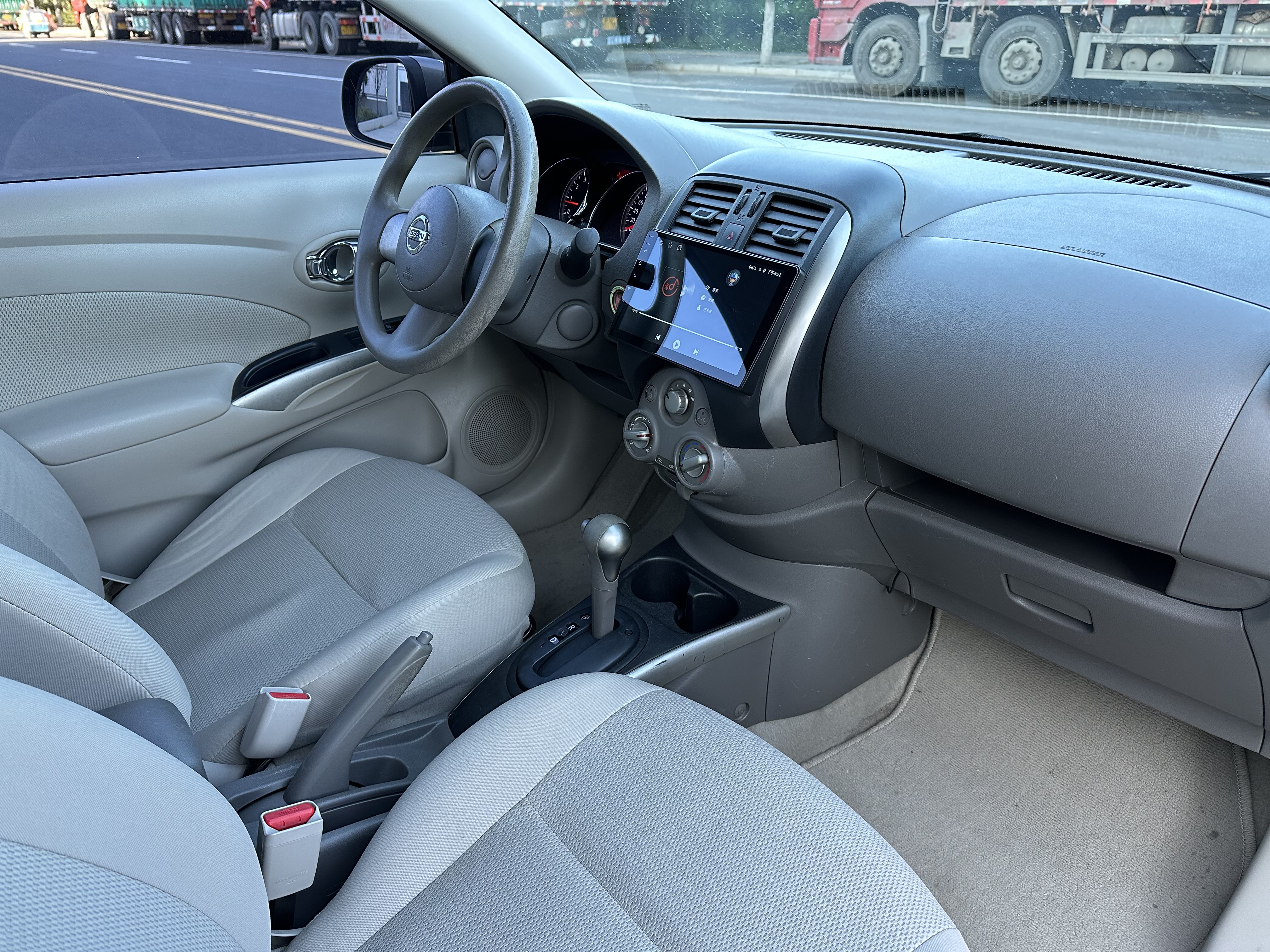 Nissan Sunny 2013 #7 Nissan Sunny 2013 car image #7