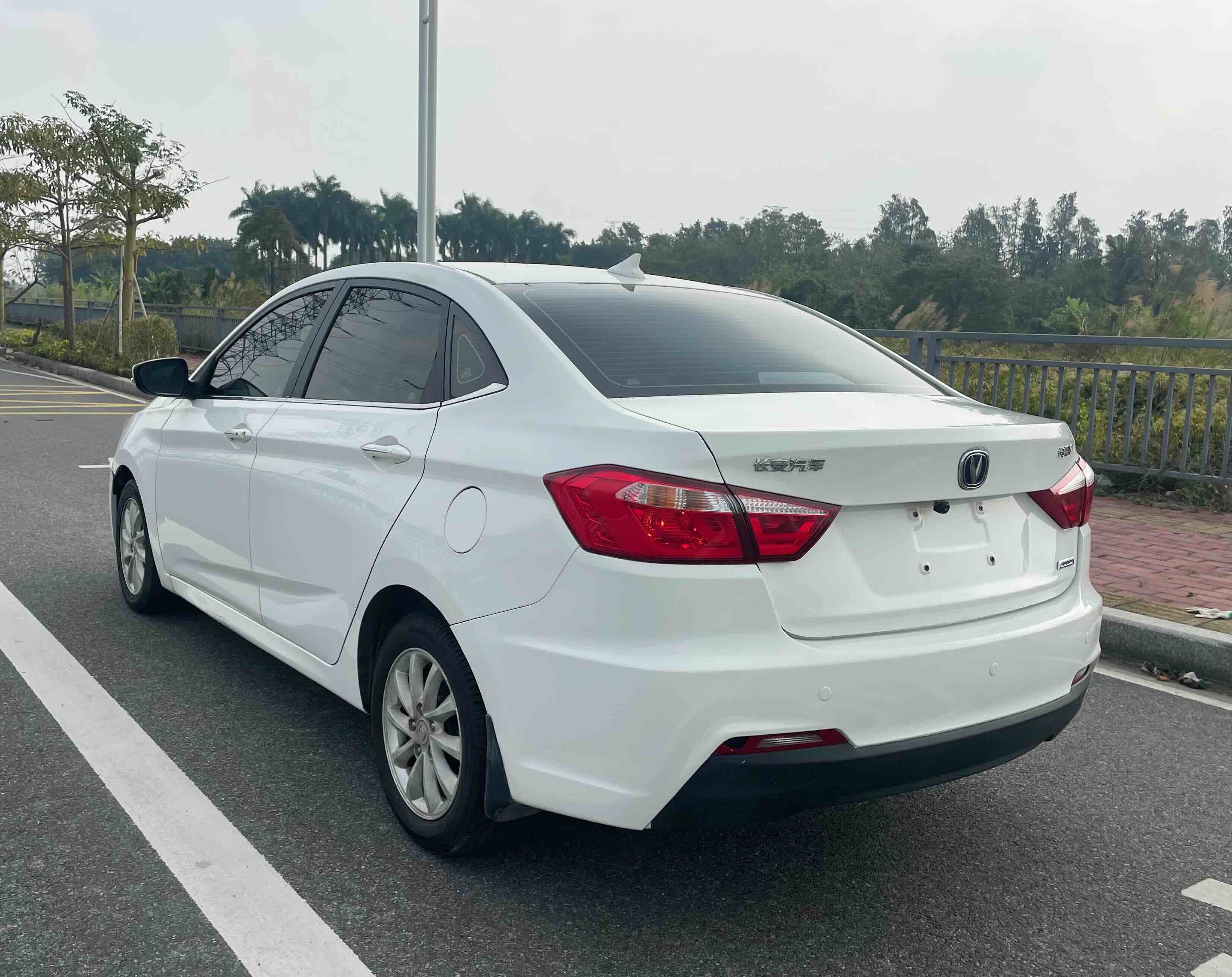 Changan Alsvin V7 2015 car image #7