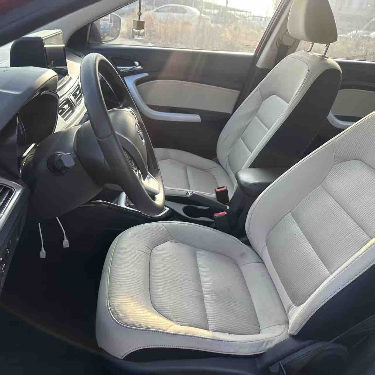 Changan Alsvin V7 2016 car image #7