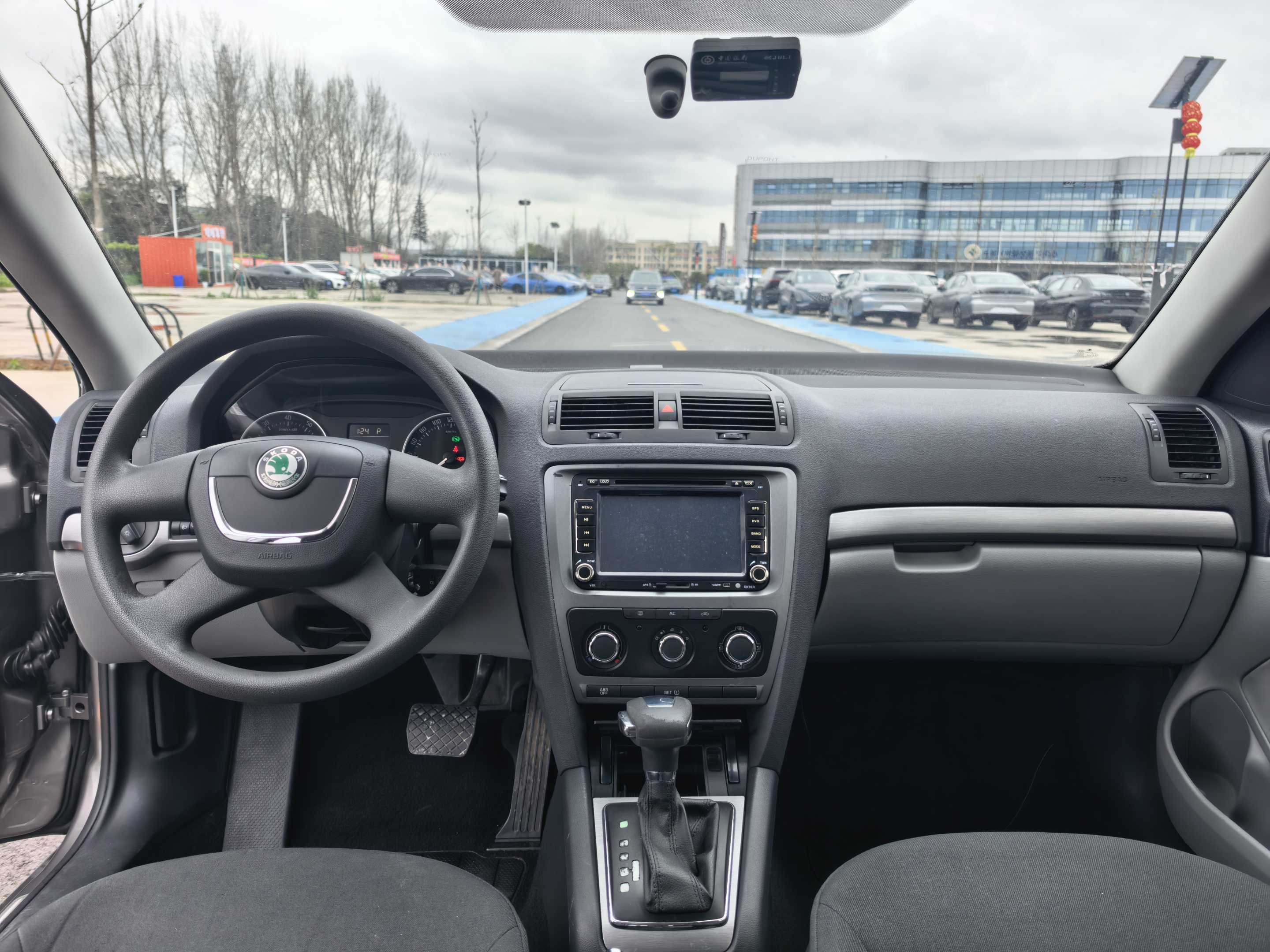 Skoda Octavia 2013 car image #7