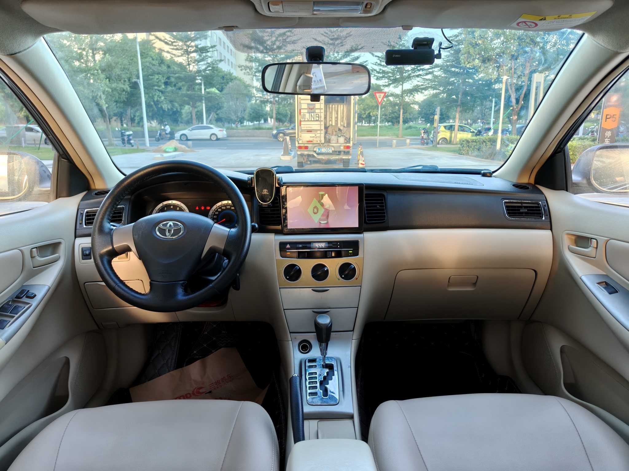 Toyota Corolla (Classic) 2013 car image #7