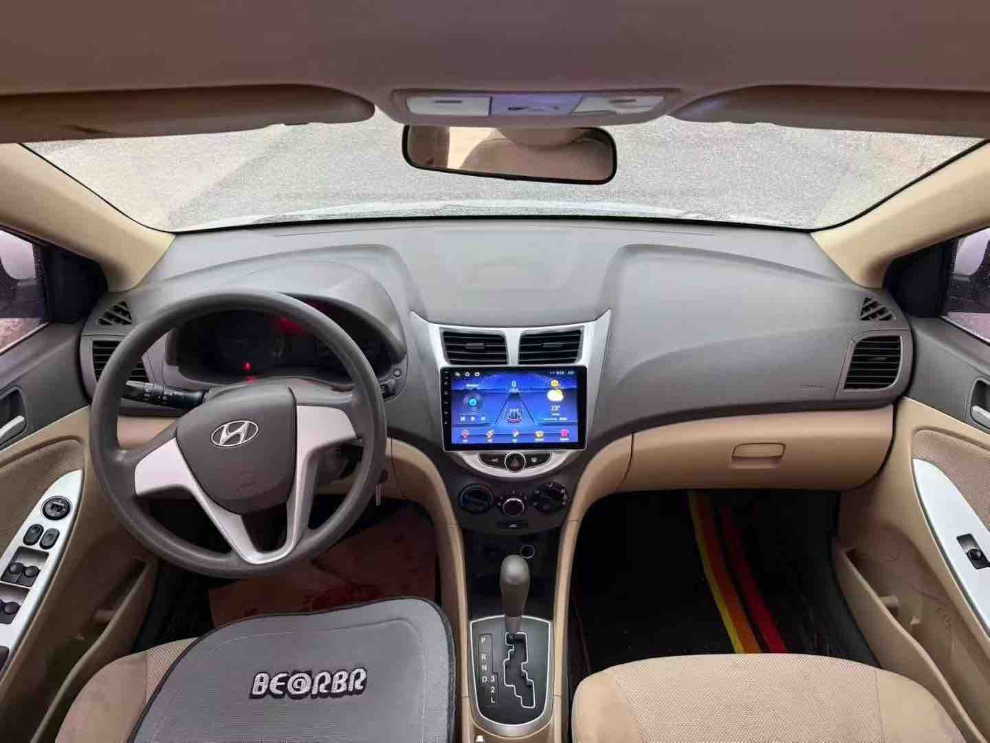 Hyundai Reina 2010 car image #7