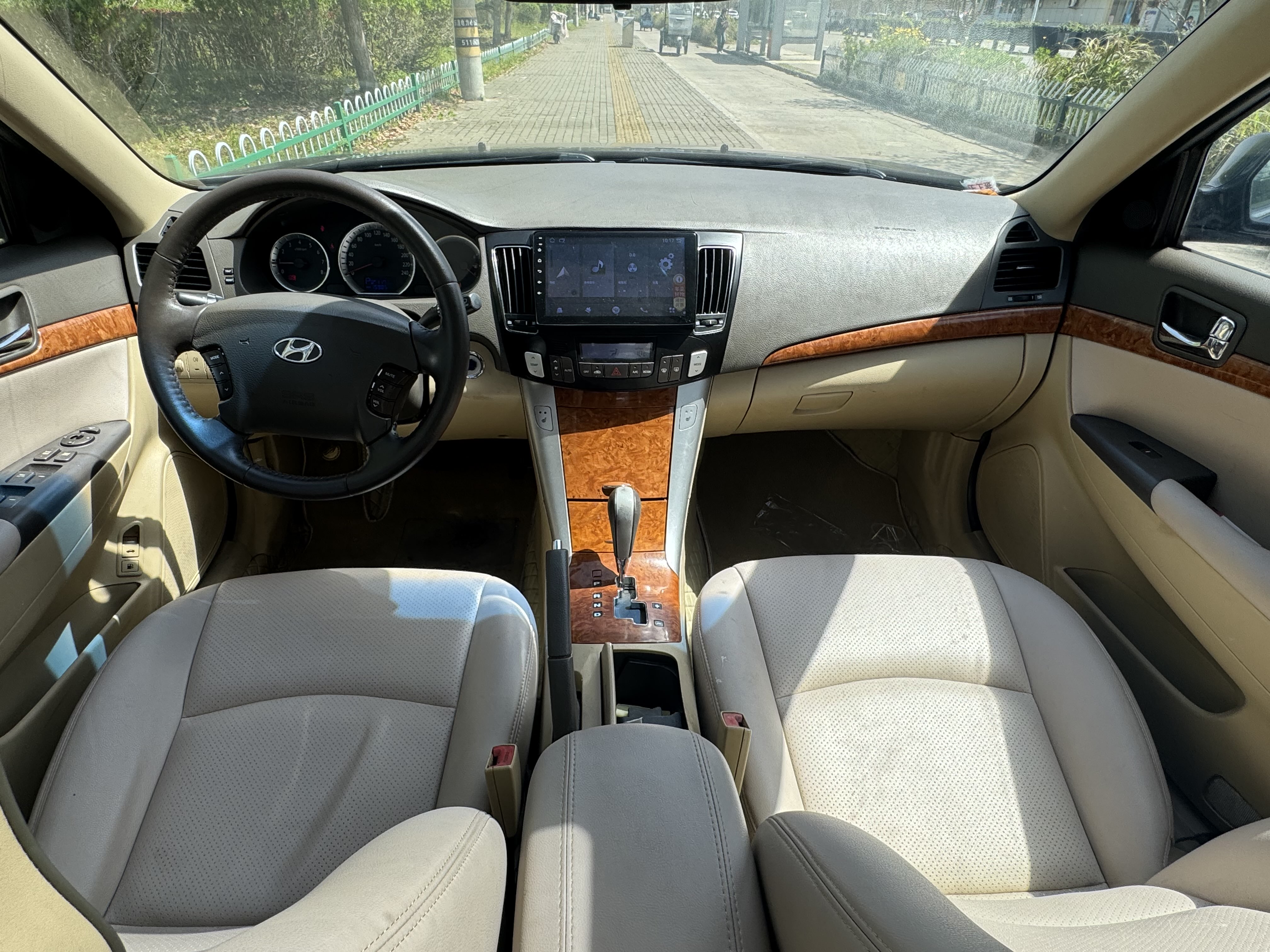 Hyundai Sonata NFC 2011 immagine di auto #7