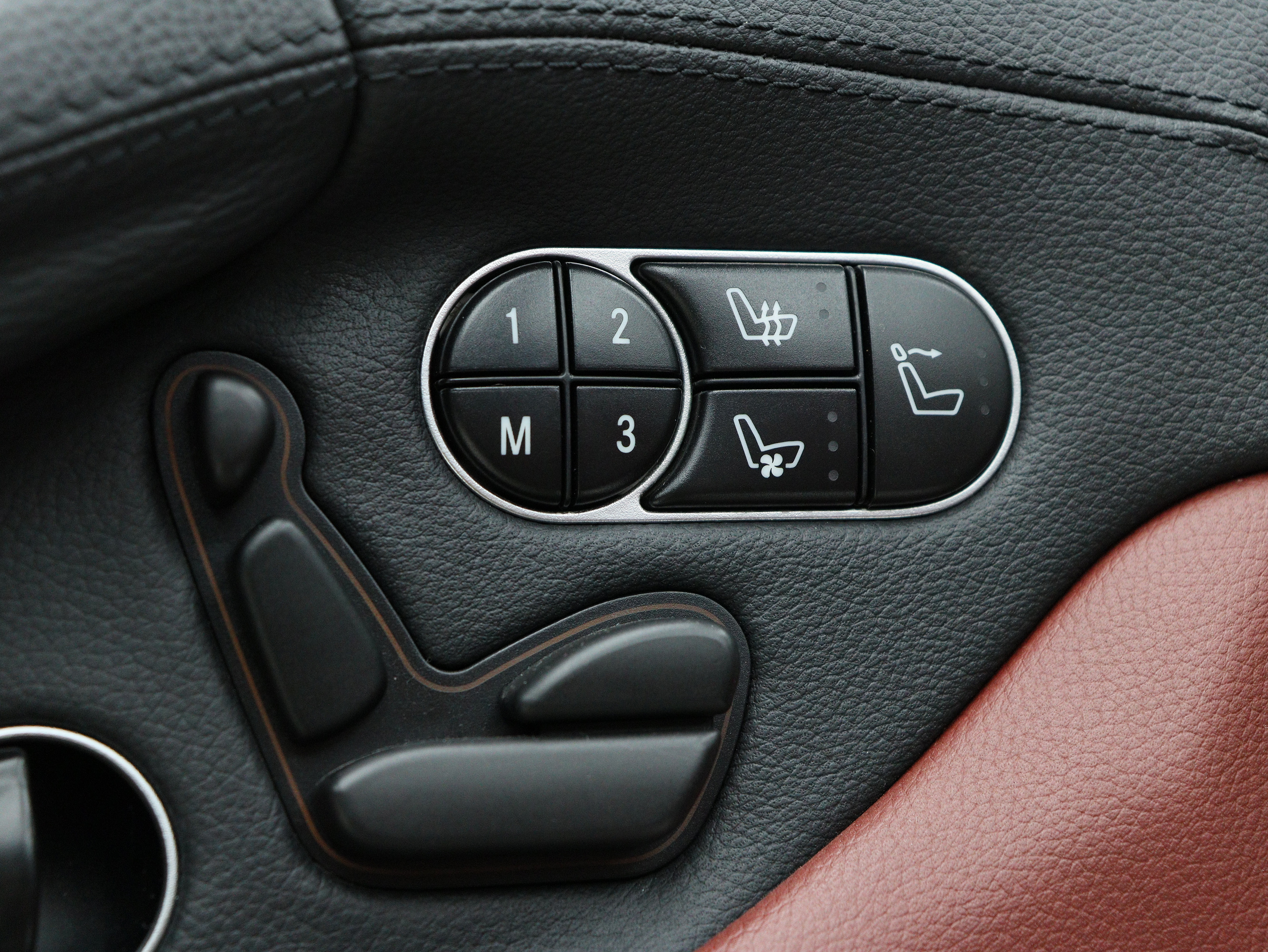 Mercedes-Benz SL Class 2010 car image #7